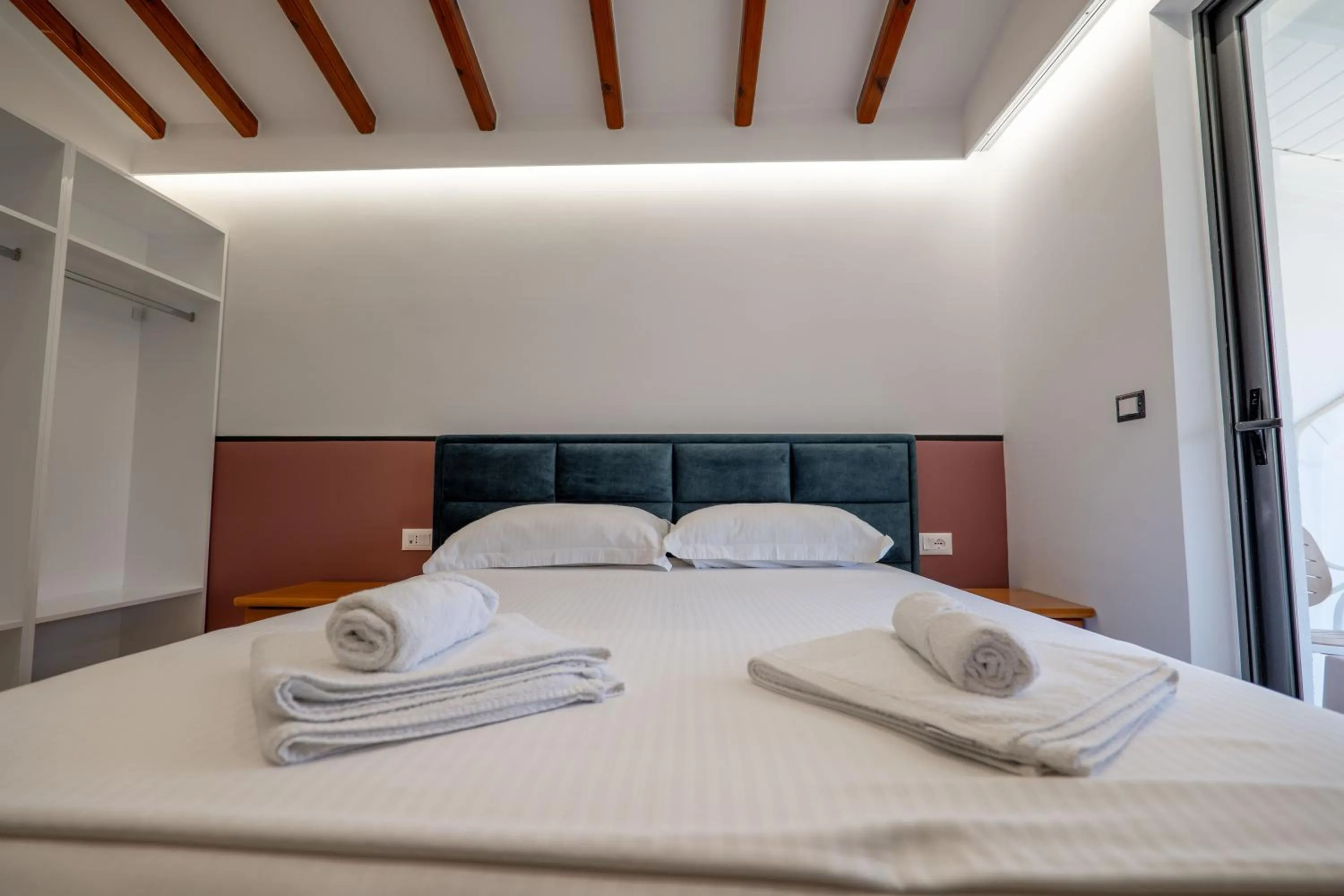 Bedroom, Bed in Hotel Emblem