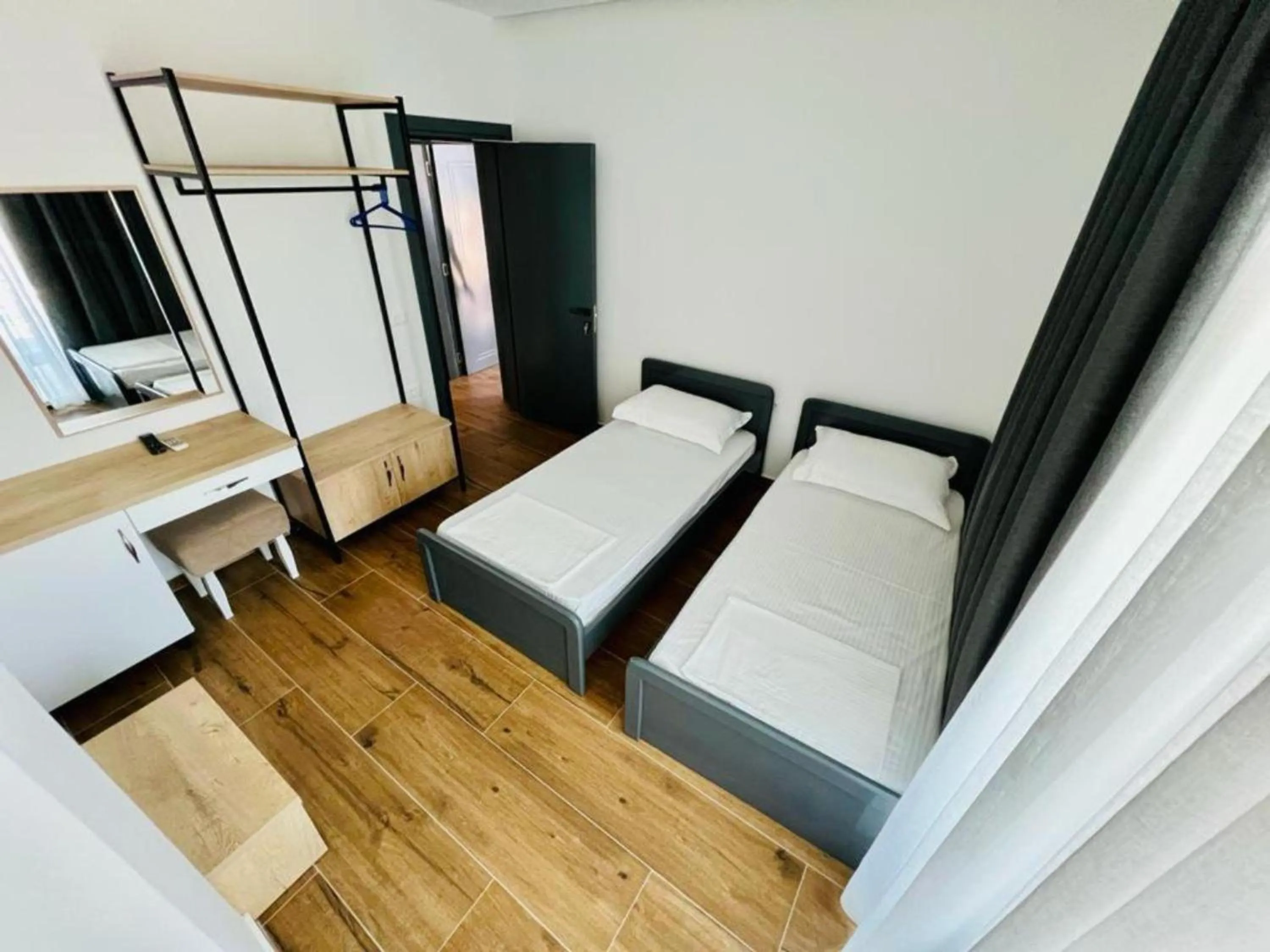 Photo of the whole room, Bed in Hotel Emblem