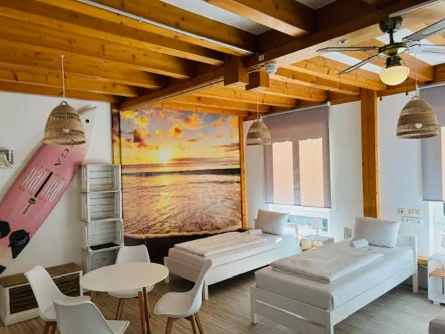 Decorative detail in mybrand boardinghouse Volksdorf Self Check-in -free parking