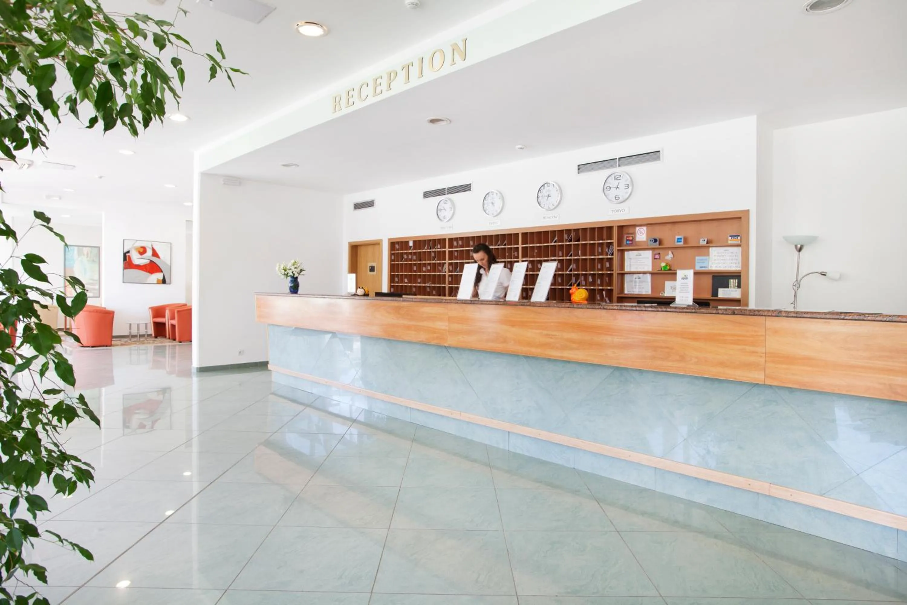 Lobby or reception in MASLINICA Narcis Hotel