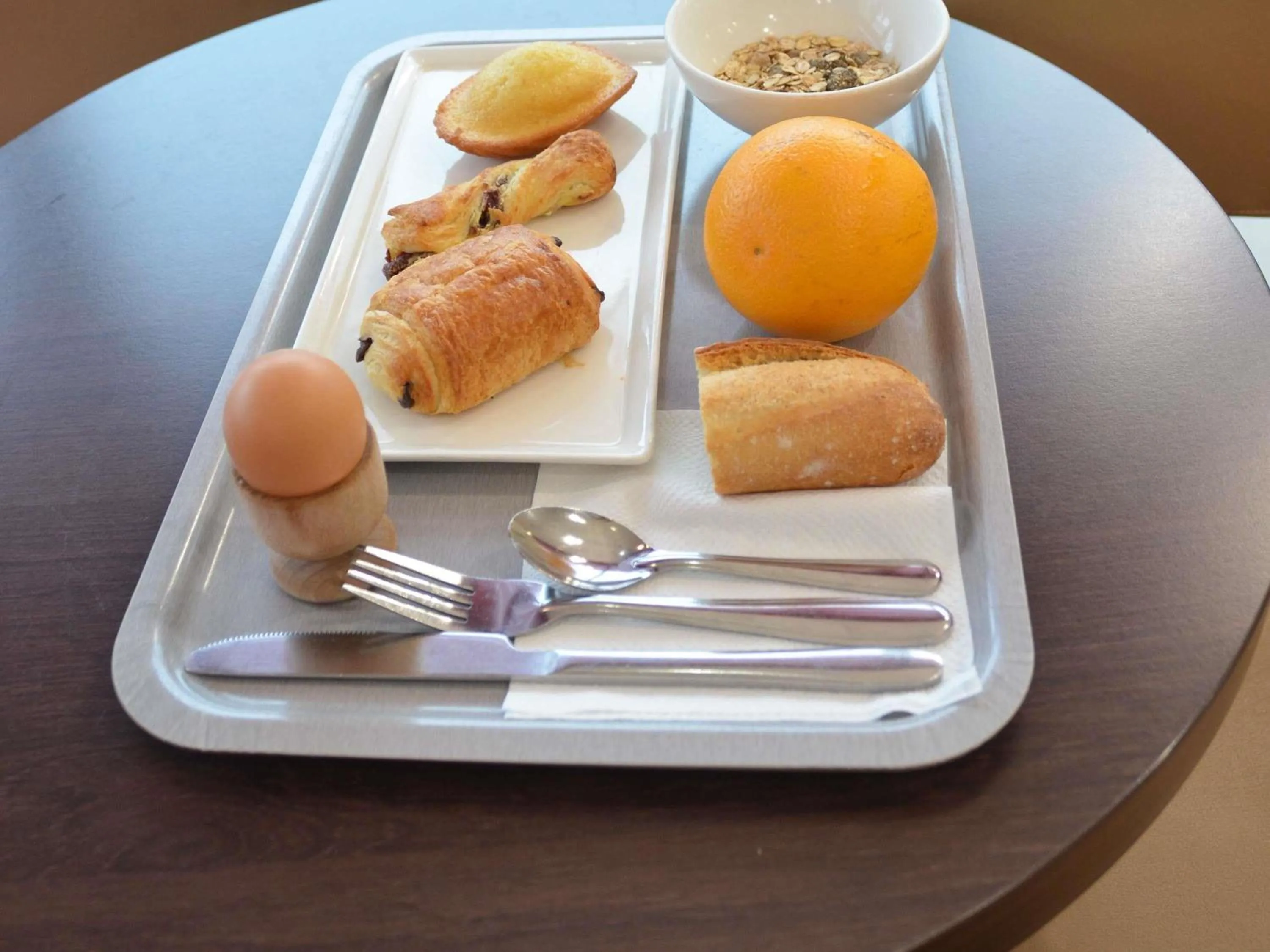 Breakfast in Hôtel ibis Guingamp Cœur de Bretagne