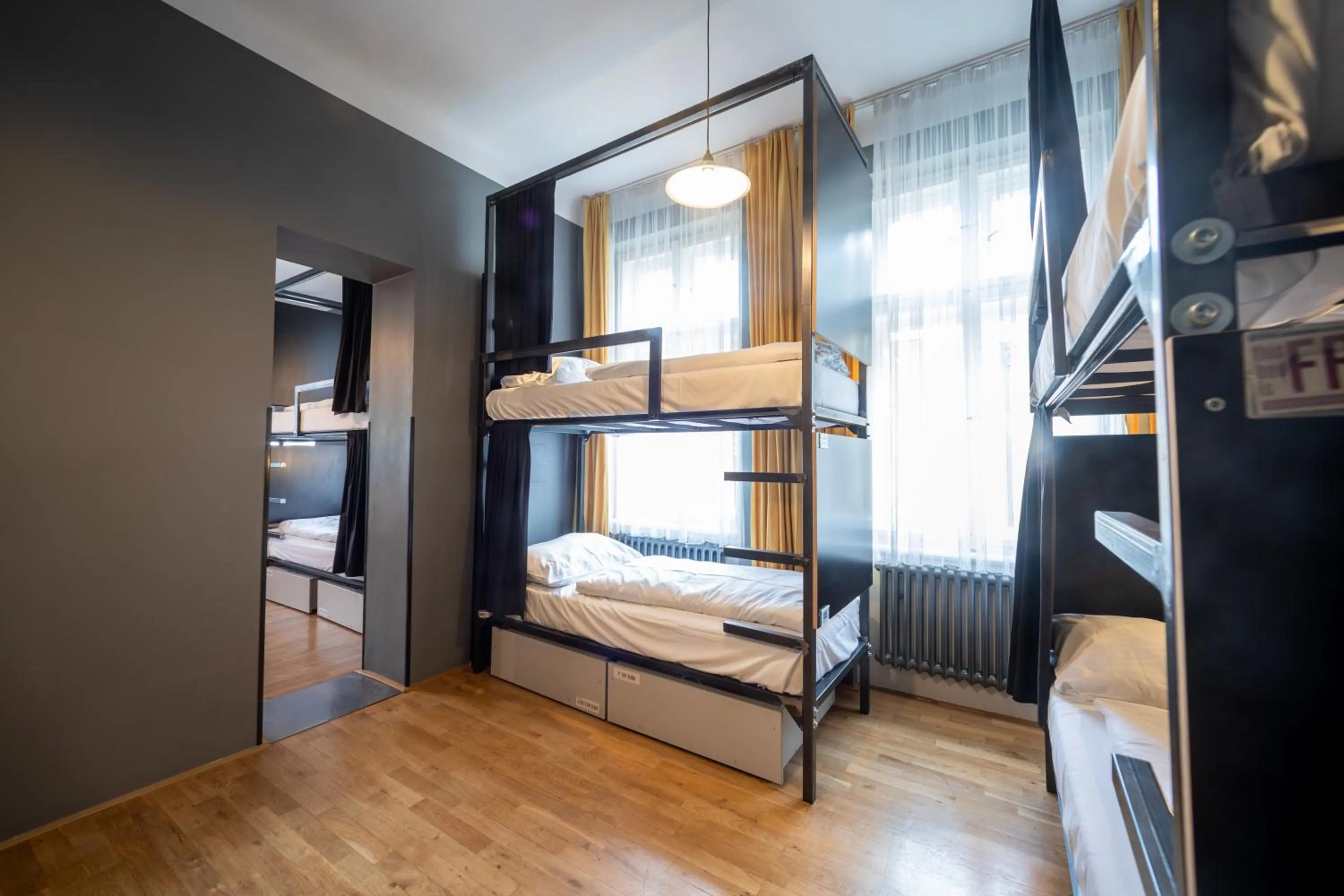 bunk bed, Bed in Czech Inn