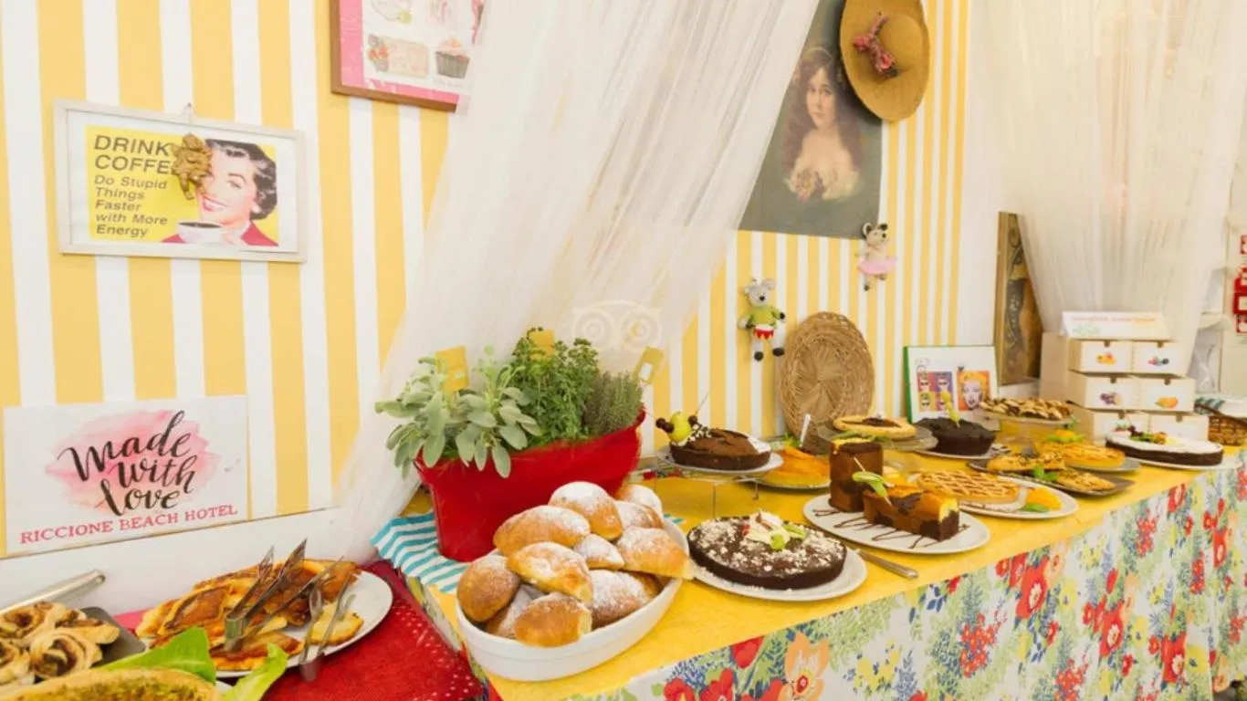 Breakfast in Riccione Beach Hotel - Enjoy your Summer -Beach Village incluso