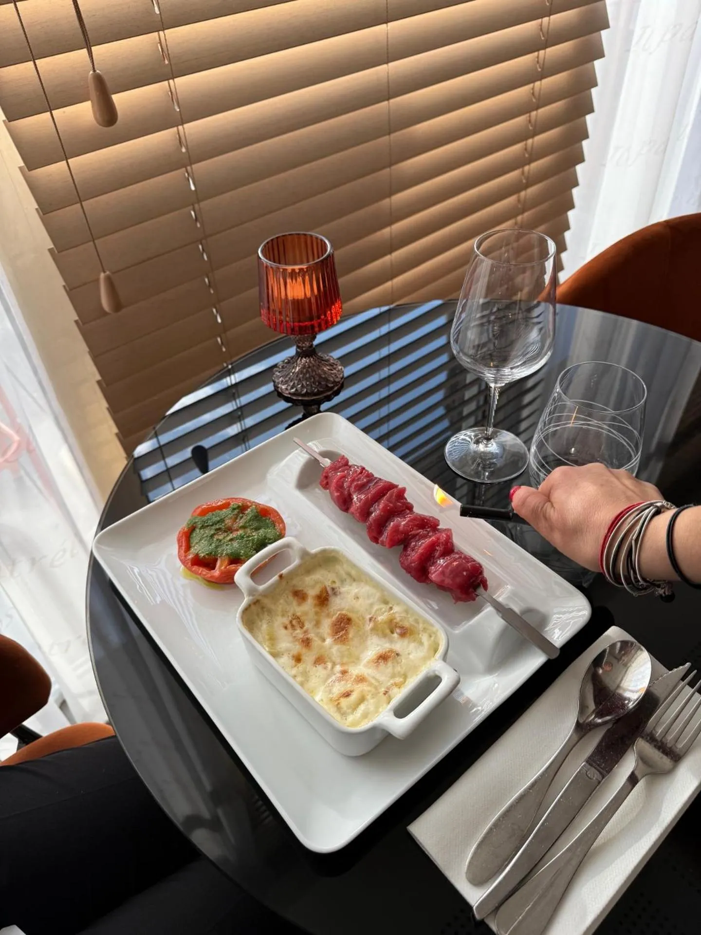 Dining area in Kyriad Prestige Vannes Centre-Palais des Arts