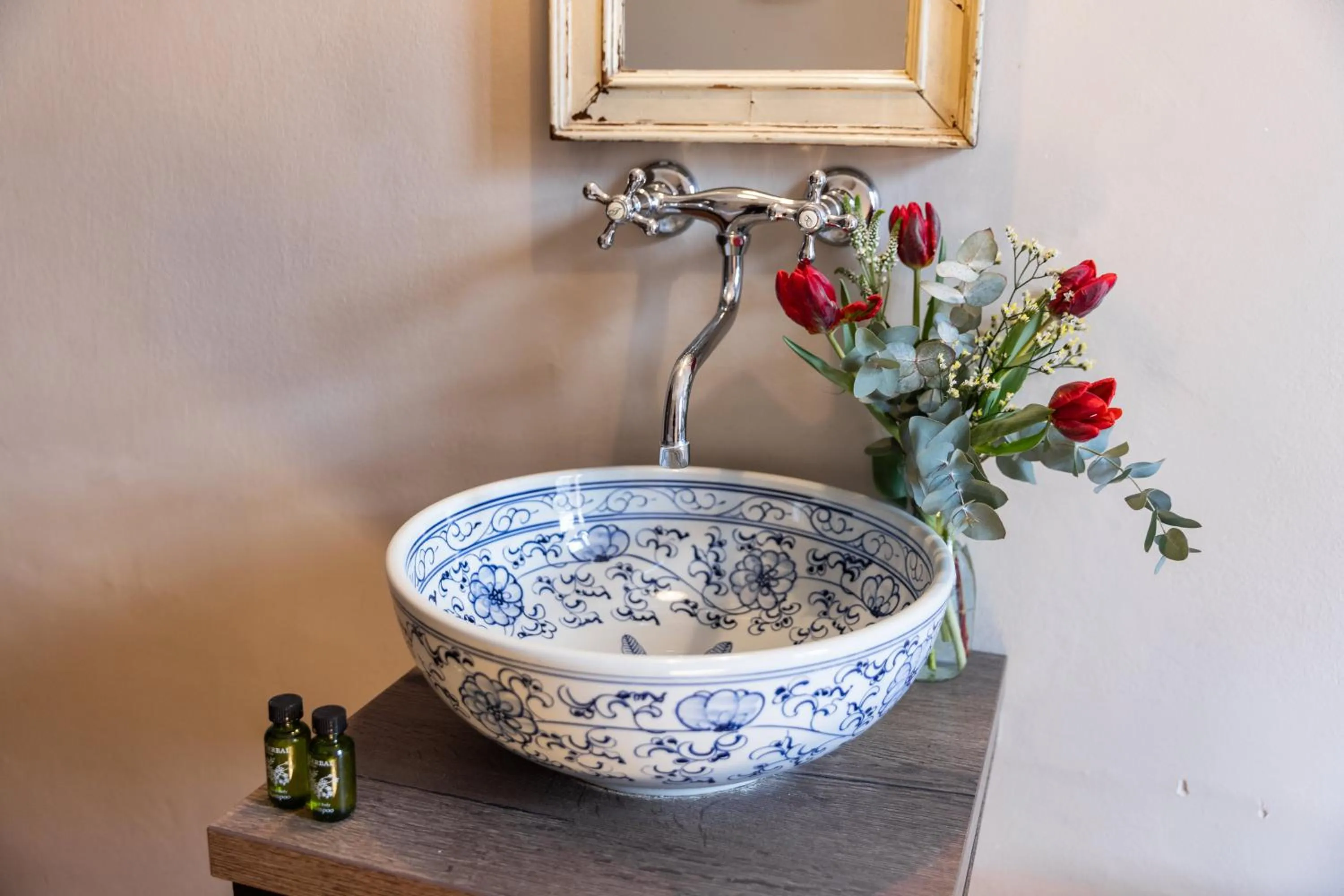 Decorative detail in Sir Toby's Hostel