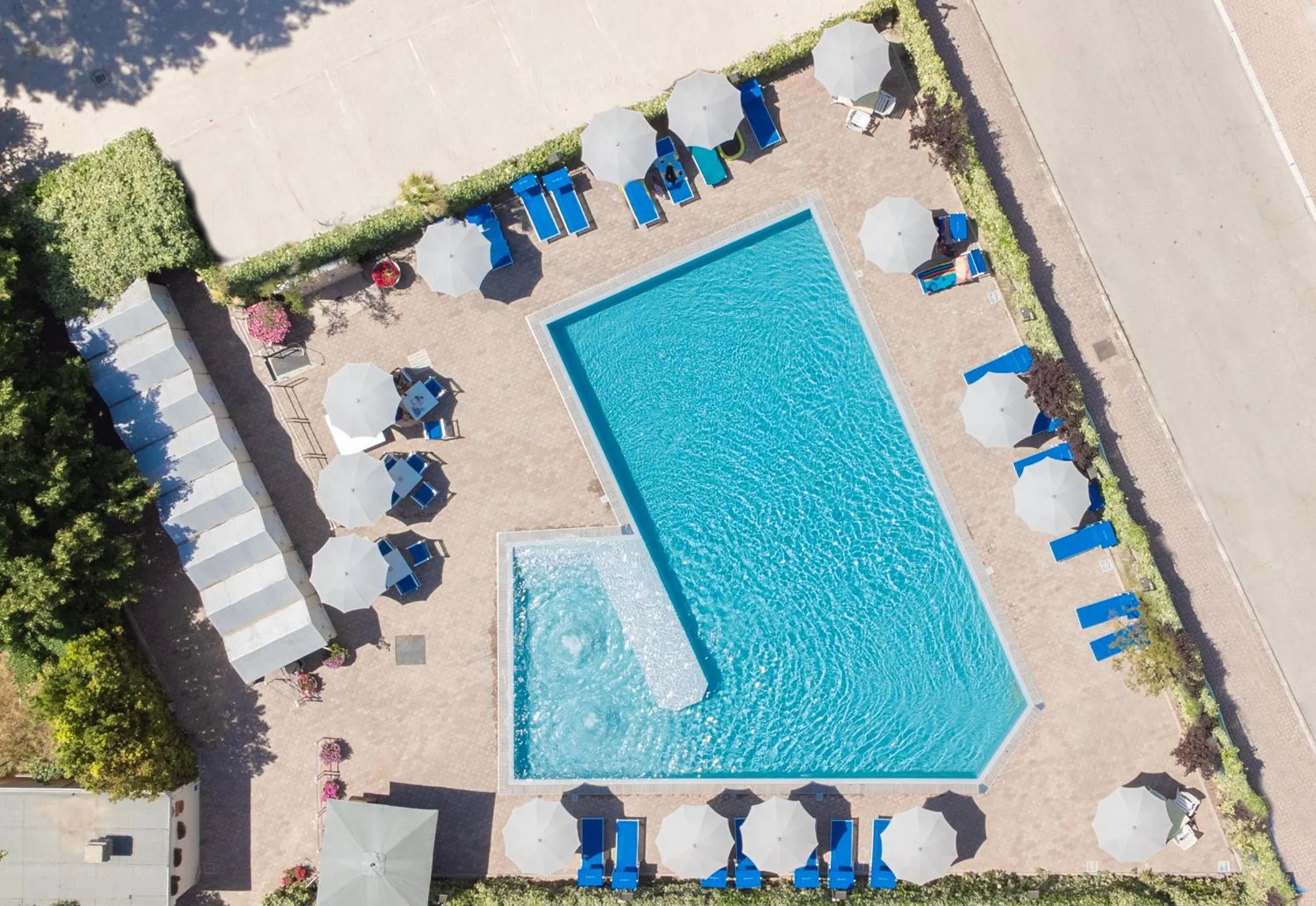 Pool view in Hotel Colorado Cesenatico