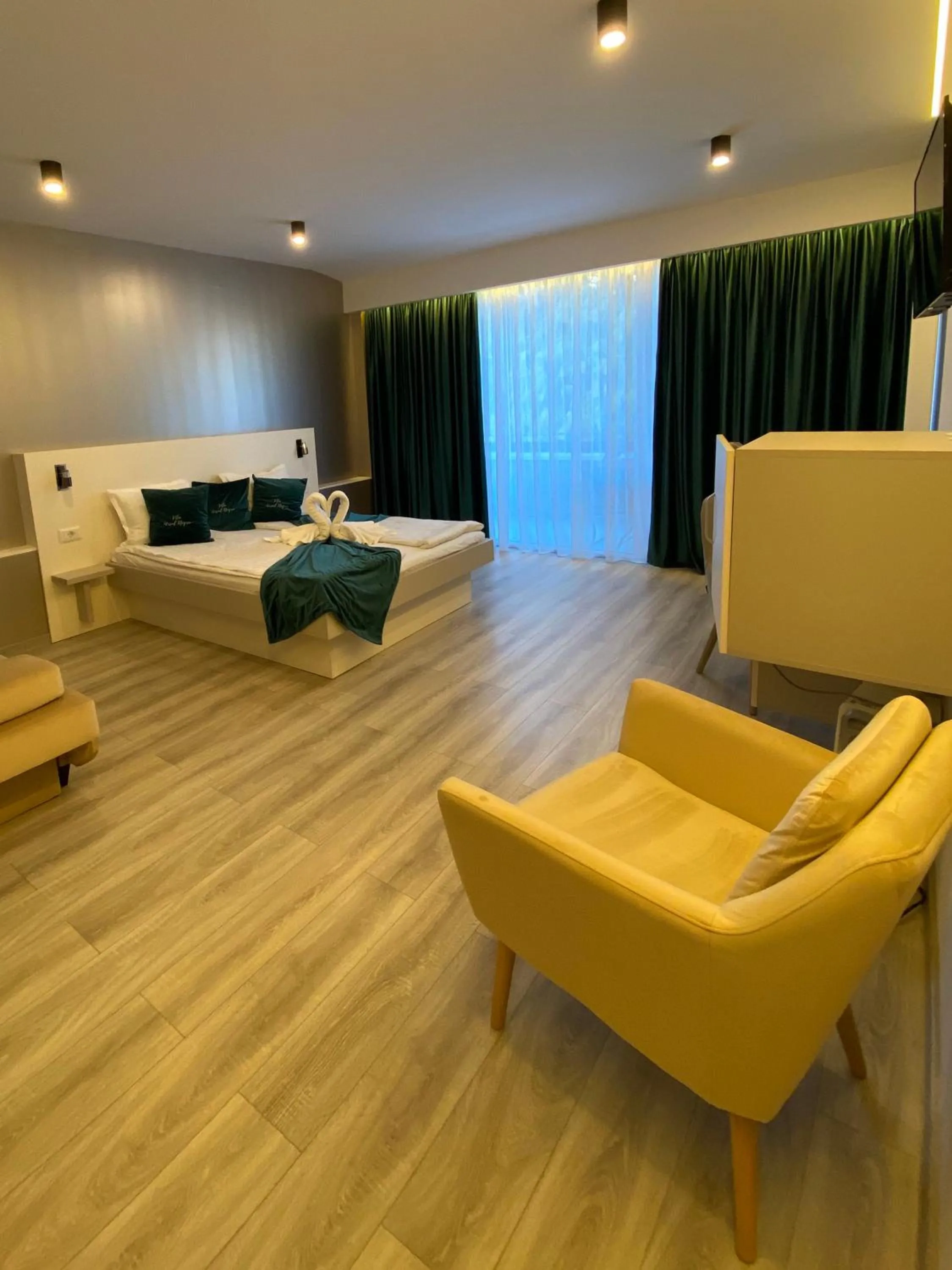 Bed in Vila Ursul Negru