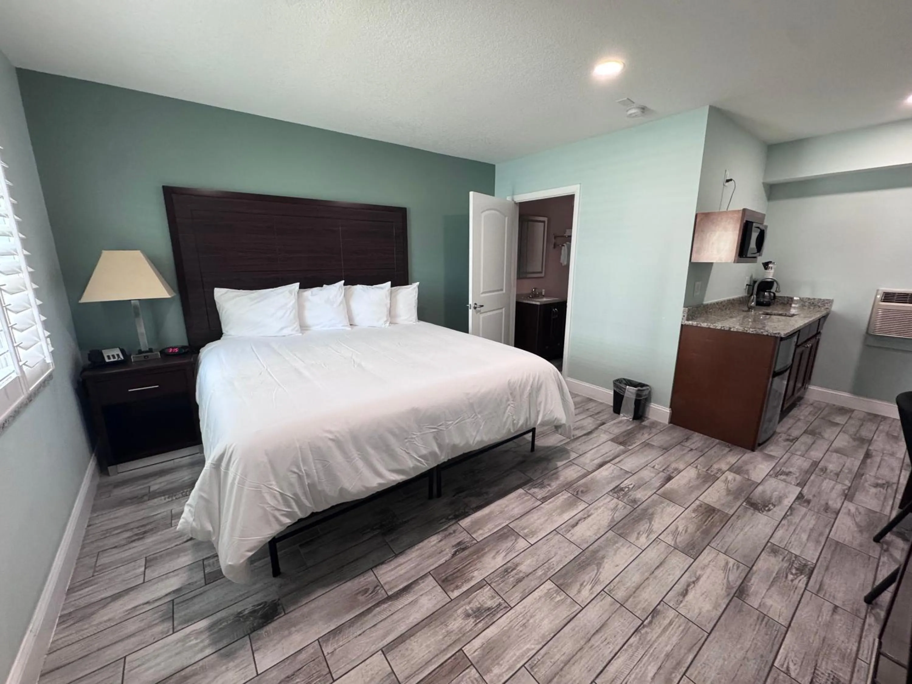 Bed in Atlantic Shores Motel