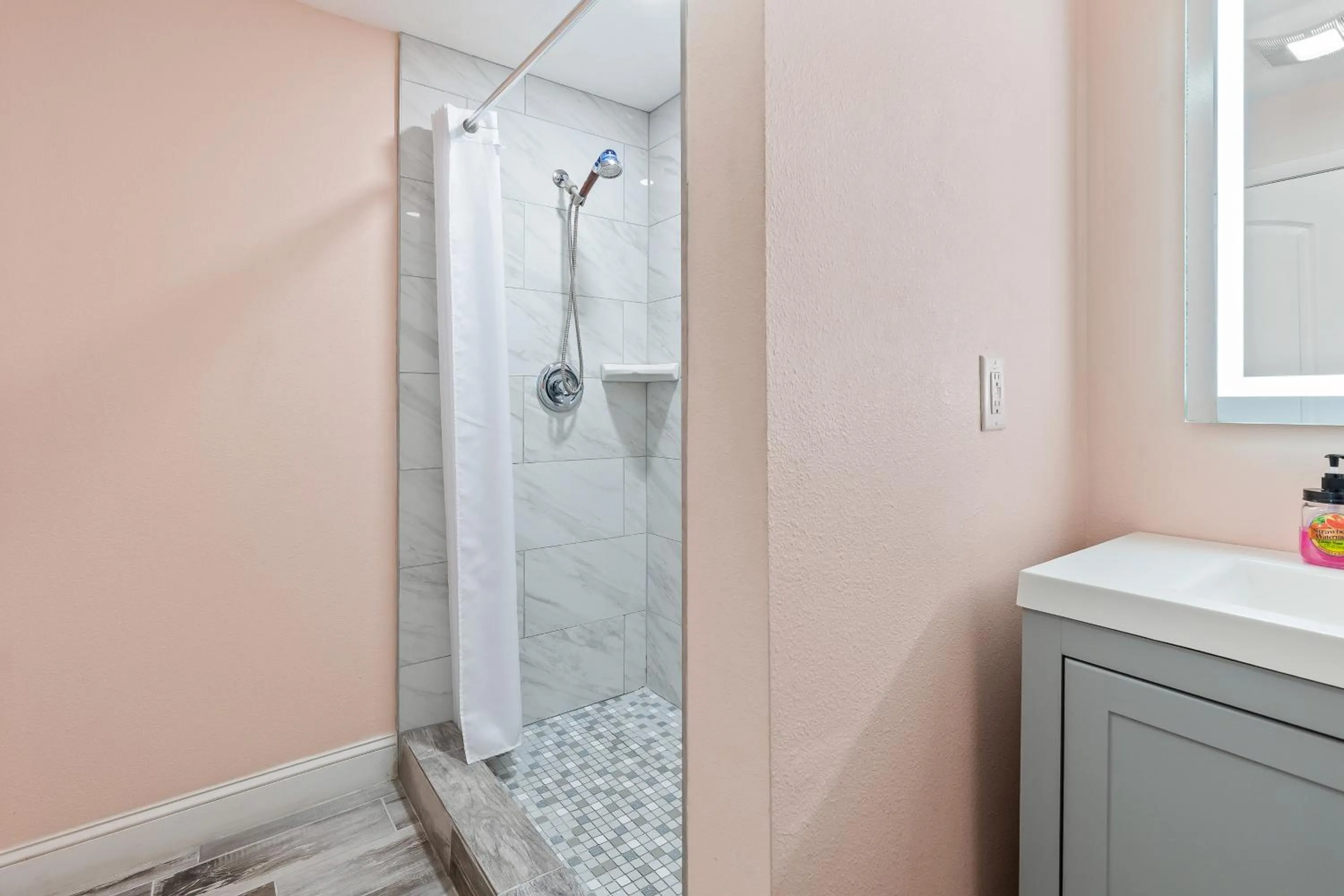 Shower in Atlantic Shores Motel