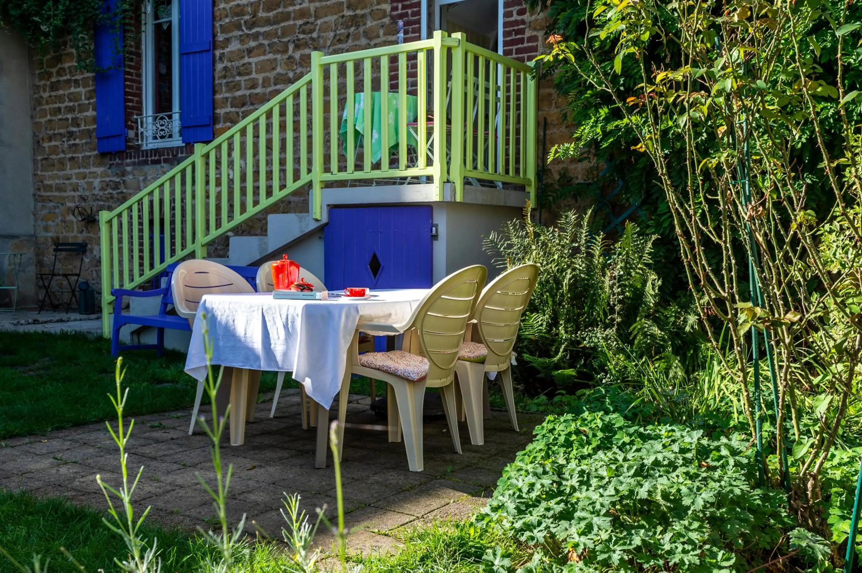 Property building in B&B Charlestown