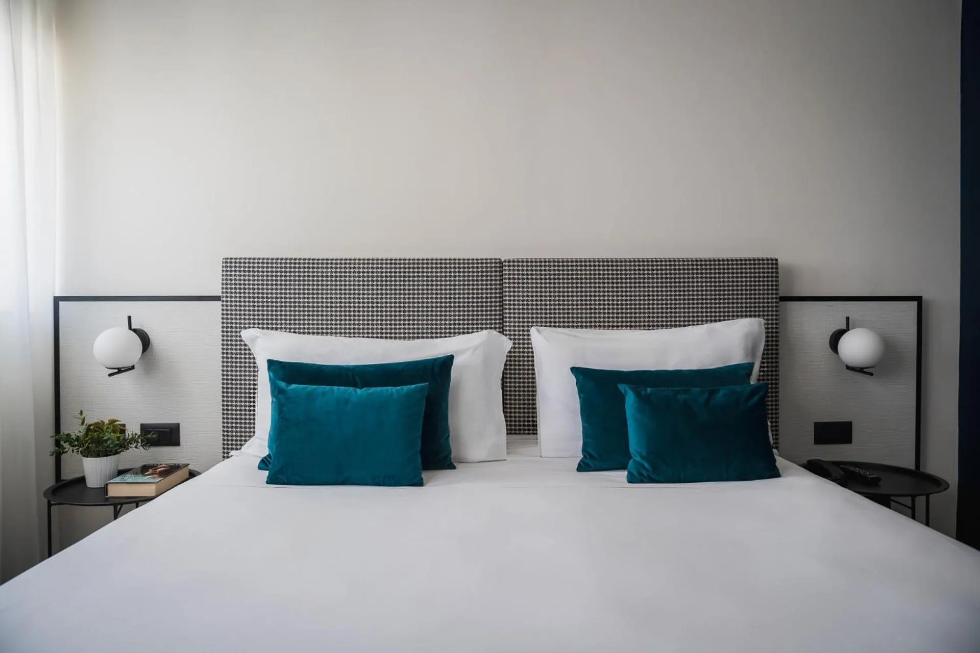 Bed in Hotel Villa Eur