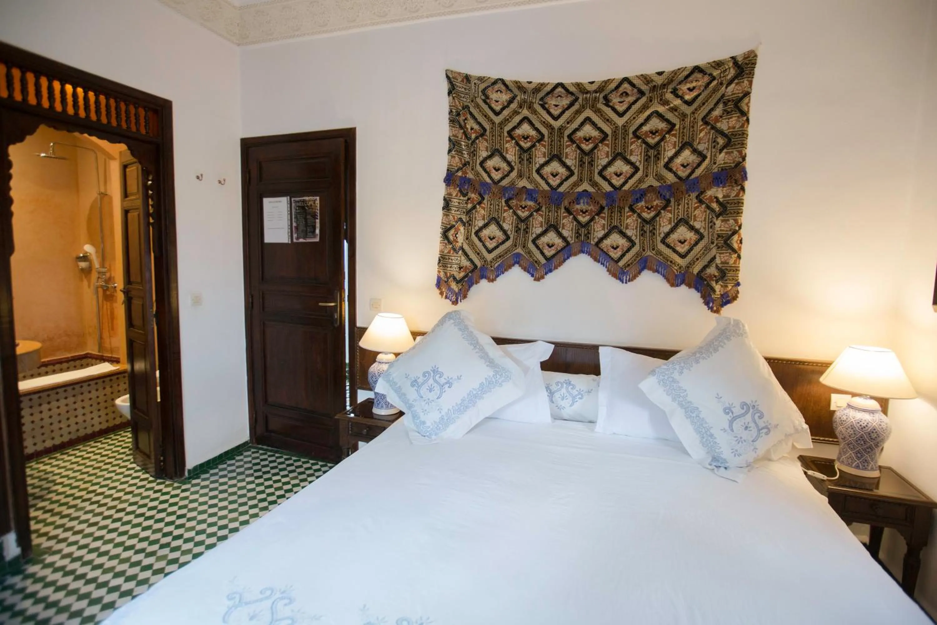 Bed in Dar Fes Medina Ziat