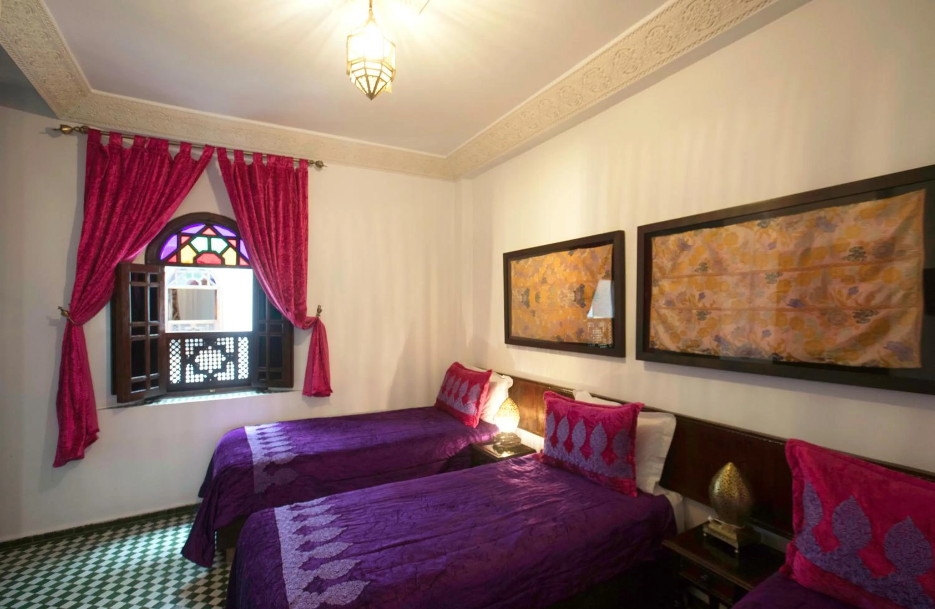 Bed in Dar Fes Medina Ziat
