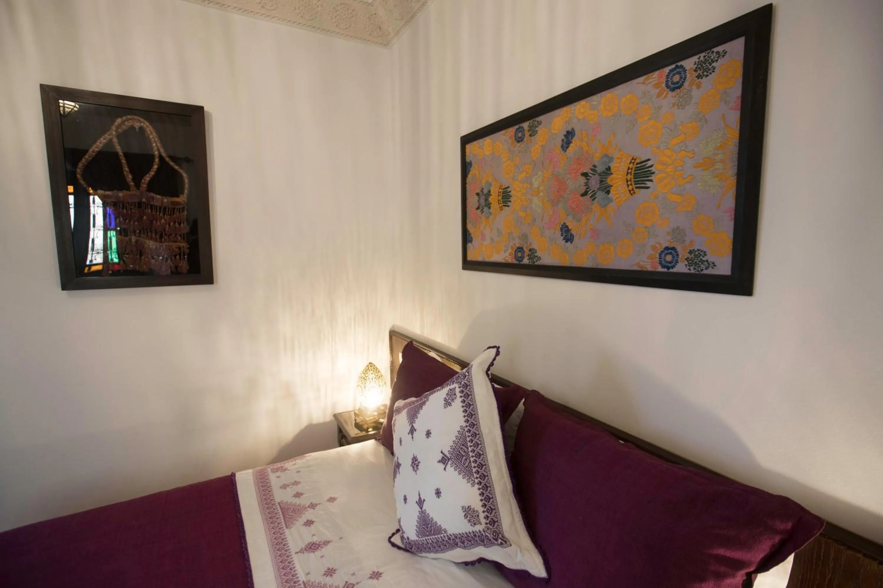 Bed in Dar Fes Medina Ziat