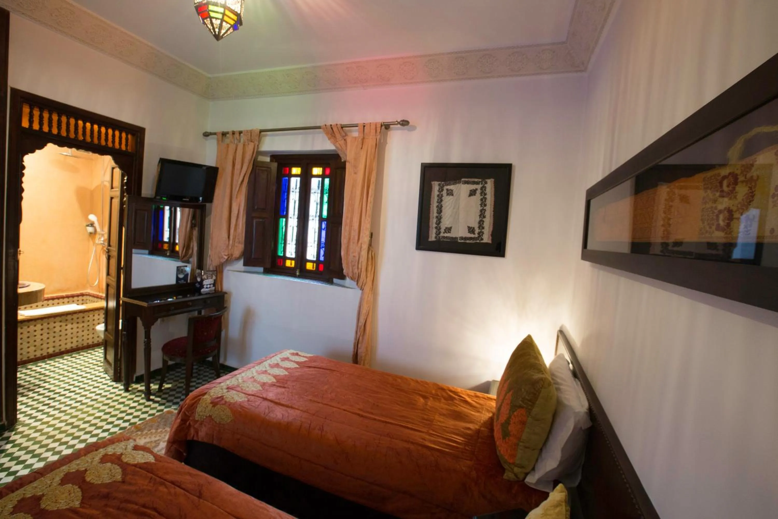 Bed in Dar Fes Medina Ziat