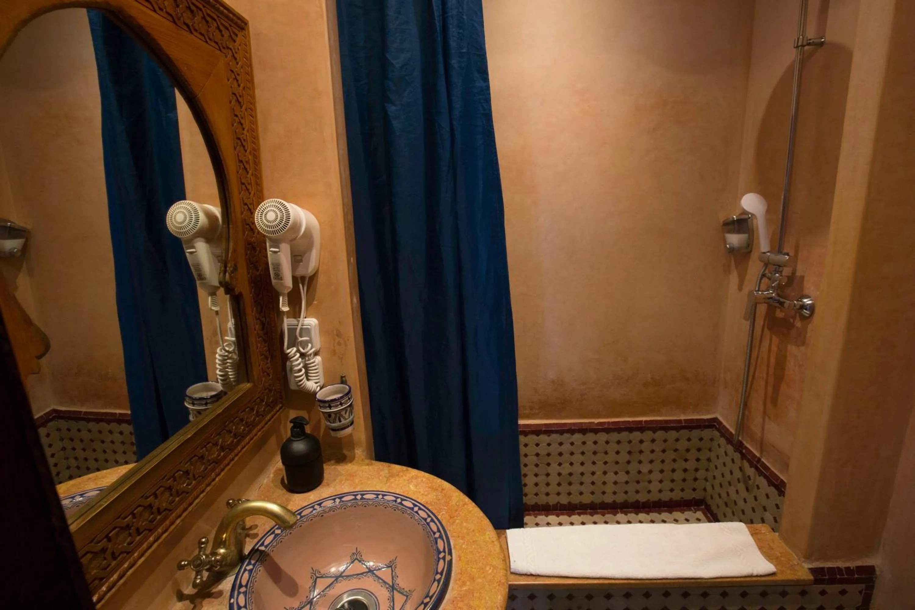 Bathroom in Dar Fes Medina Ziat