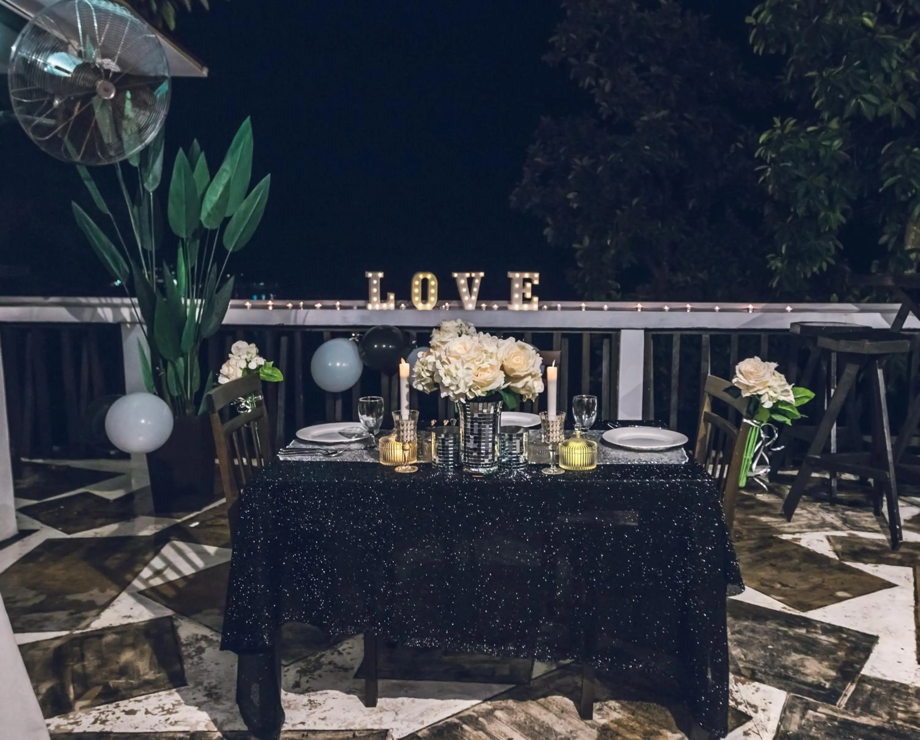 Restaurant/places to eat in Aman Dan Laut