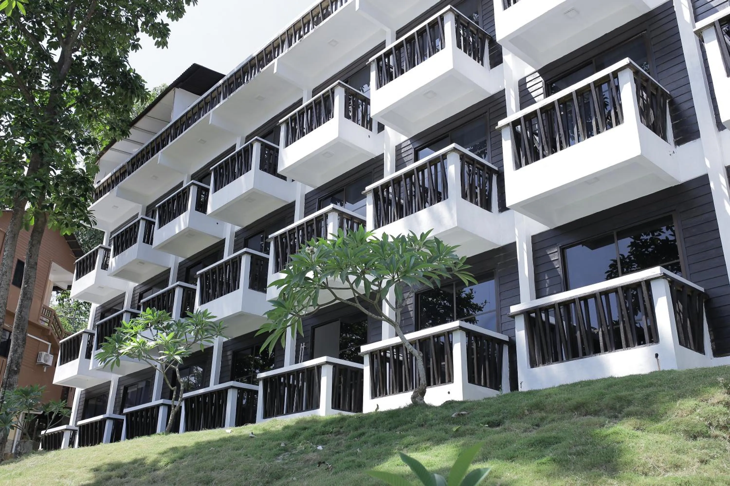 Property building in Aman Dan Laut