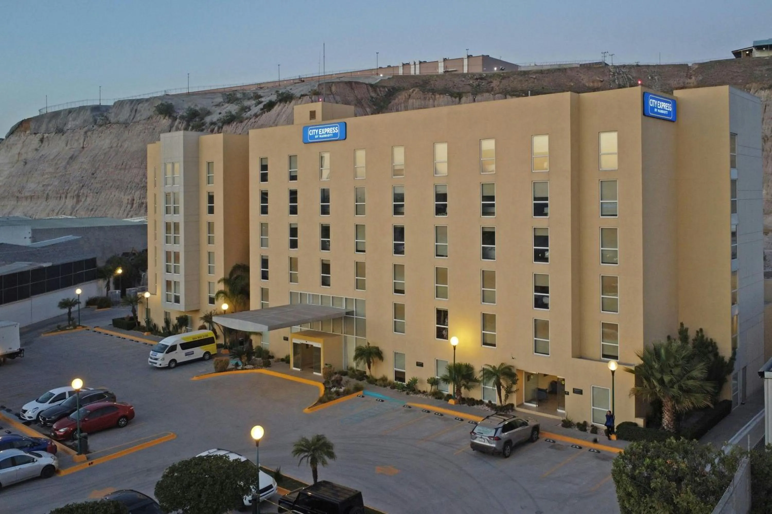 Property building in City Express by Marriott Tijuana Insurgentes
