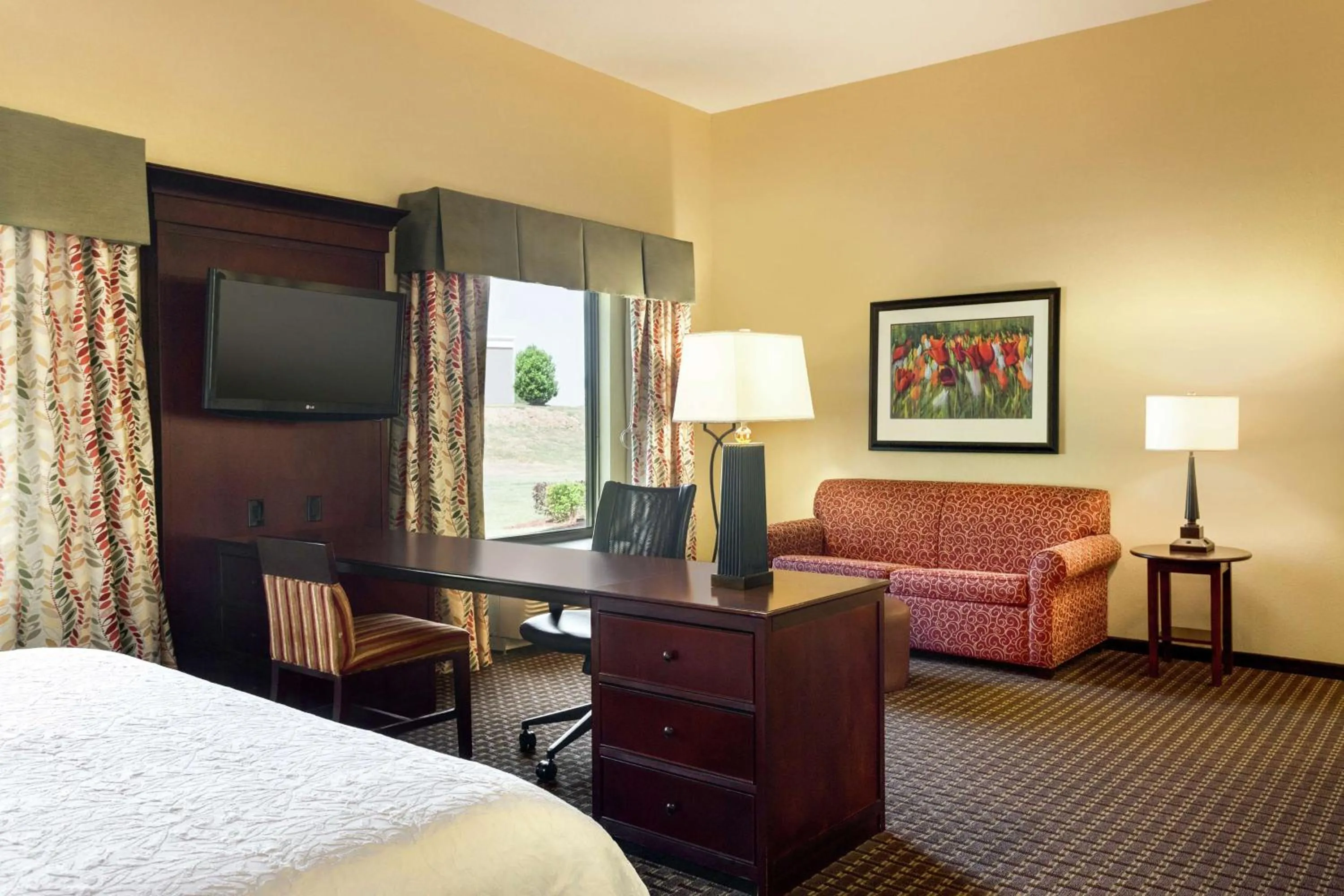 Bedroom, Bed in Hampton Inn & Suites Prattville