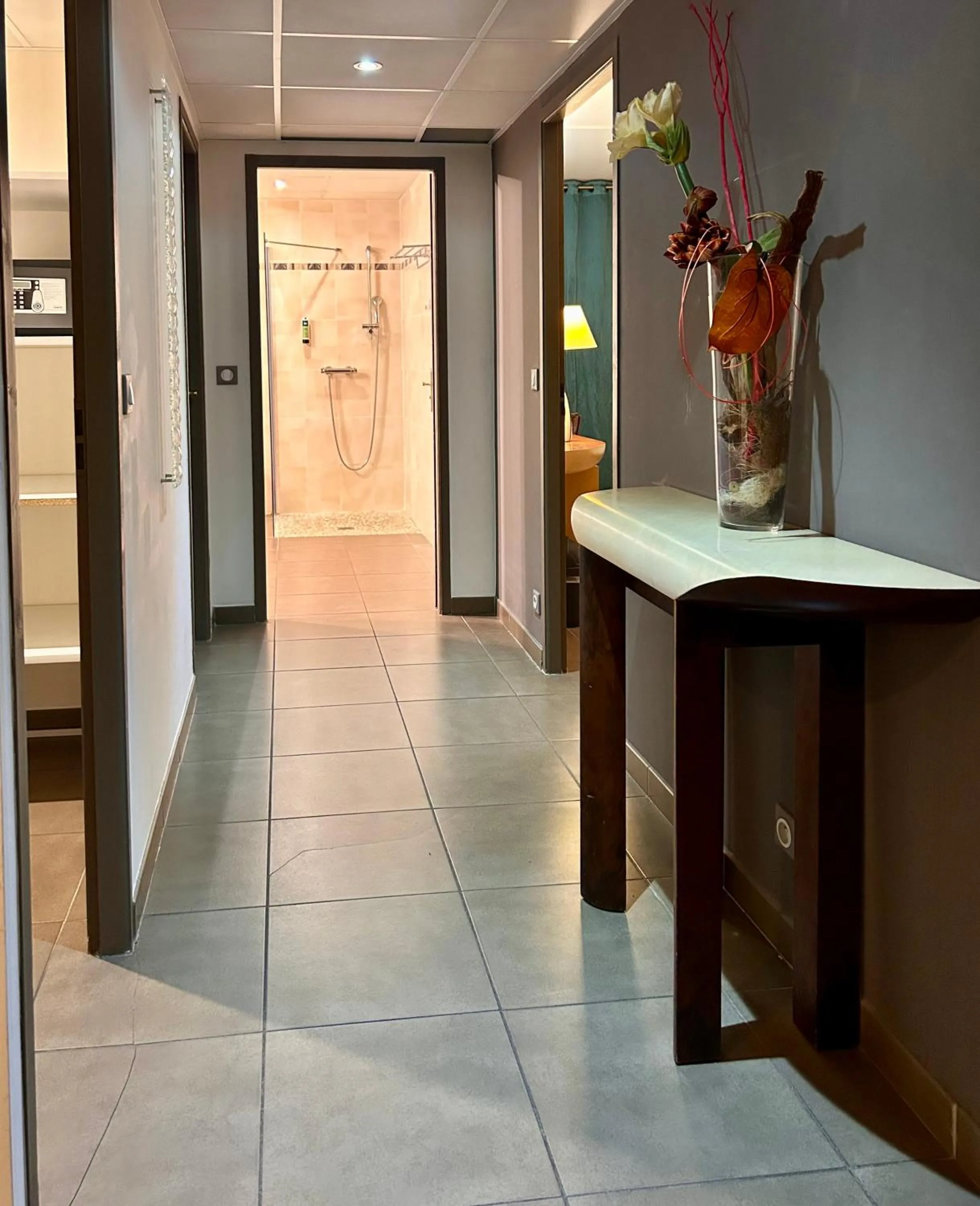 Facade/entrance in Logis Hôtel La Fauceille