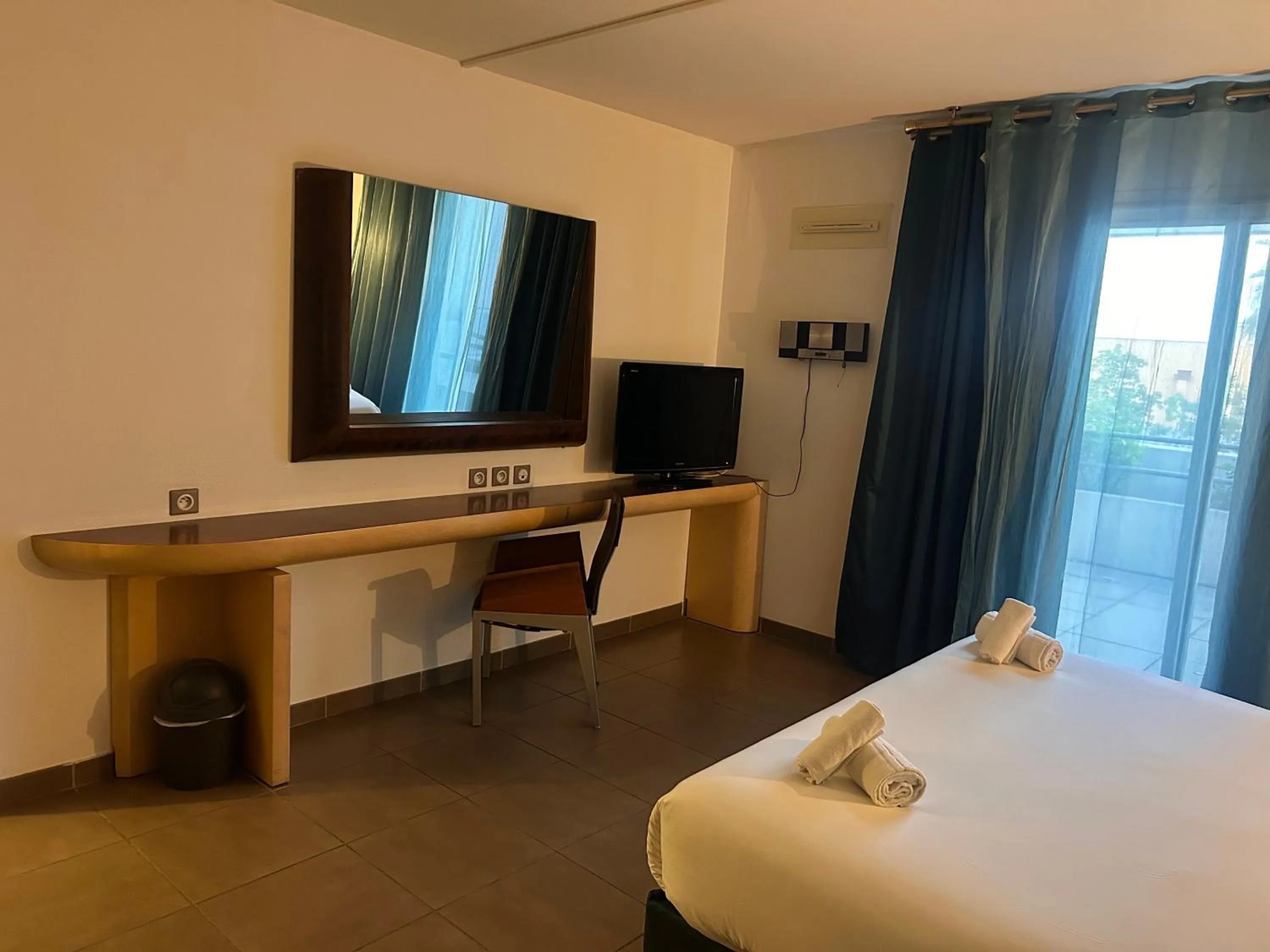 Bedroom, Bed in Logis Hôtel La Fauceille