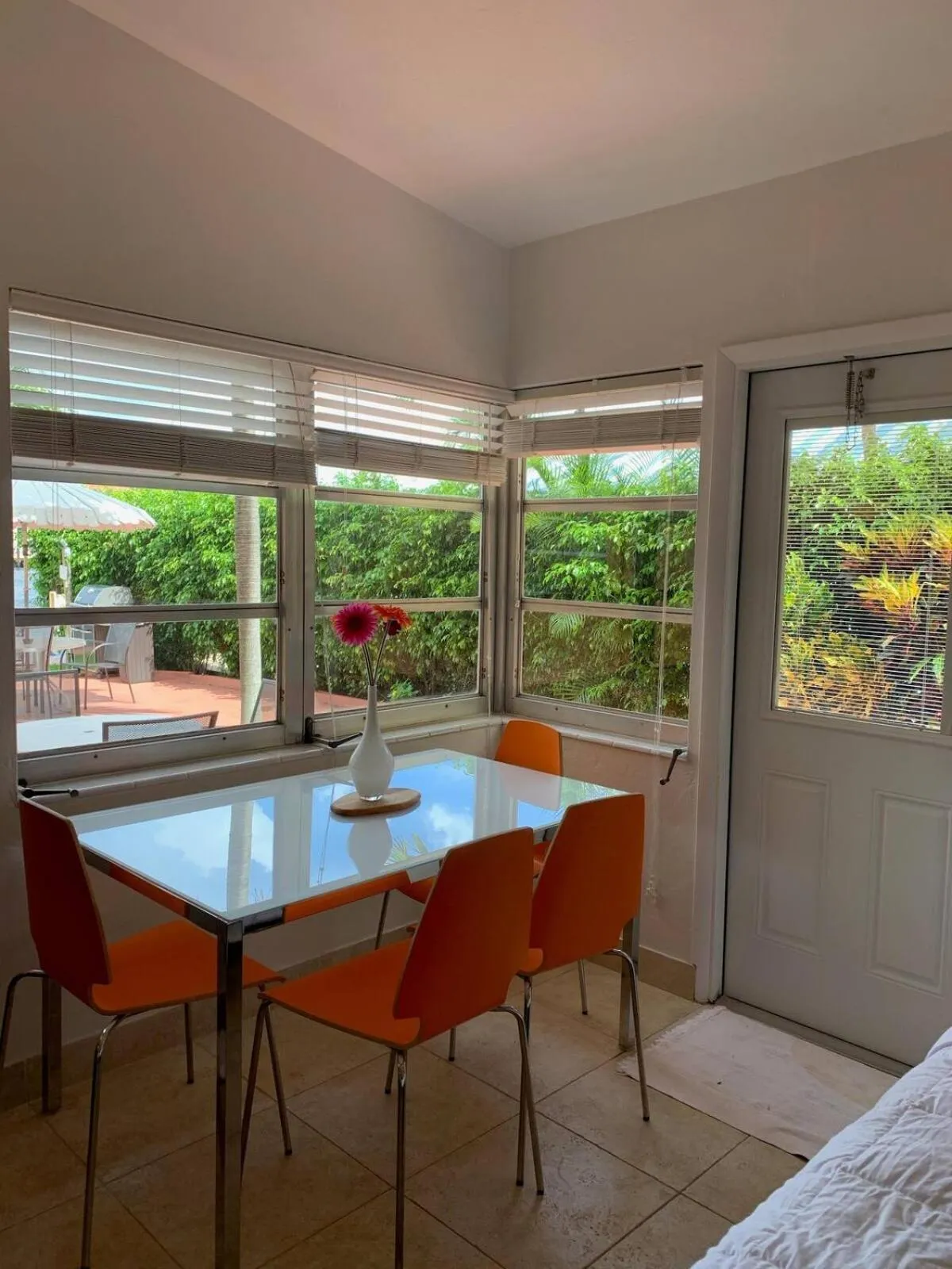 Aloha Apartments On the Intracoastal-Walk to the Beach