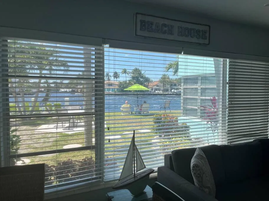 Aloha Apartments On the Intracoastal-Walk to the Beach