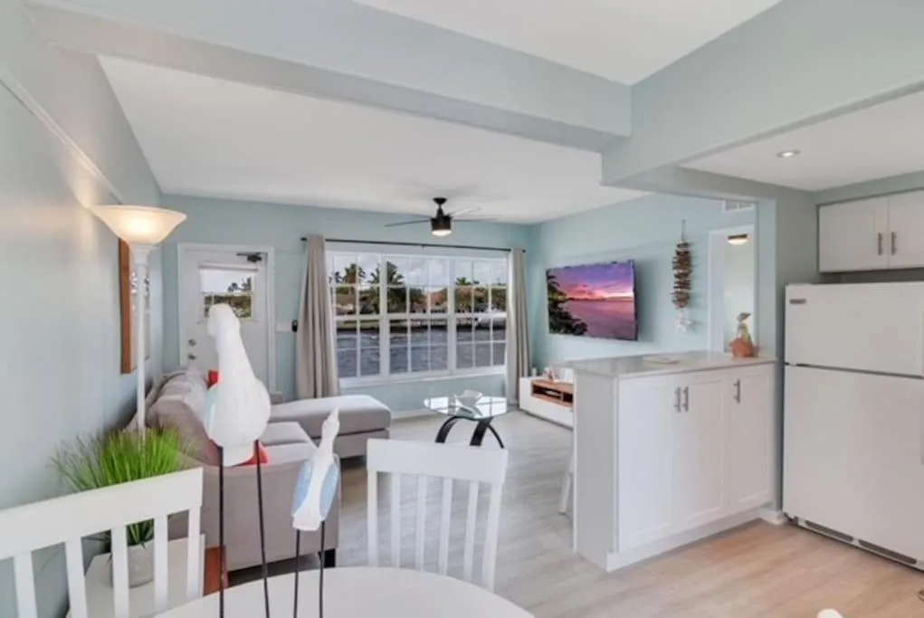 Aloha Apartments On the Intracoastal-Walk to the Beach