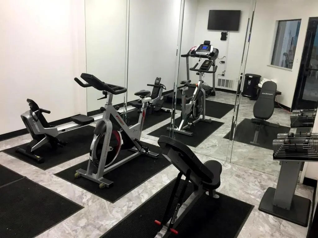 Fitness centre/facilities in NavajoLand Inn