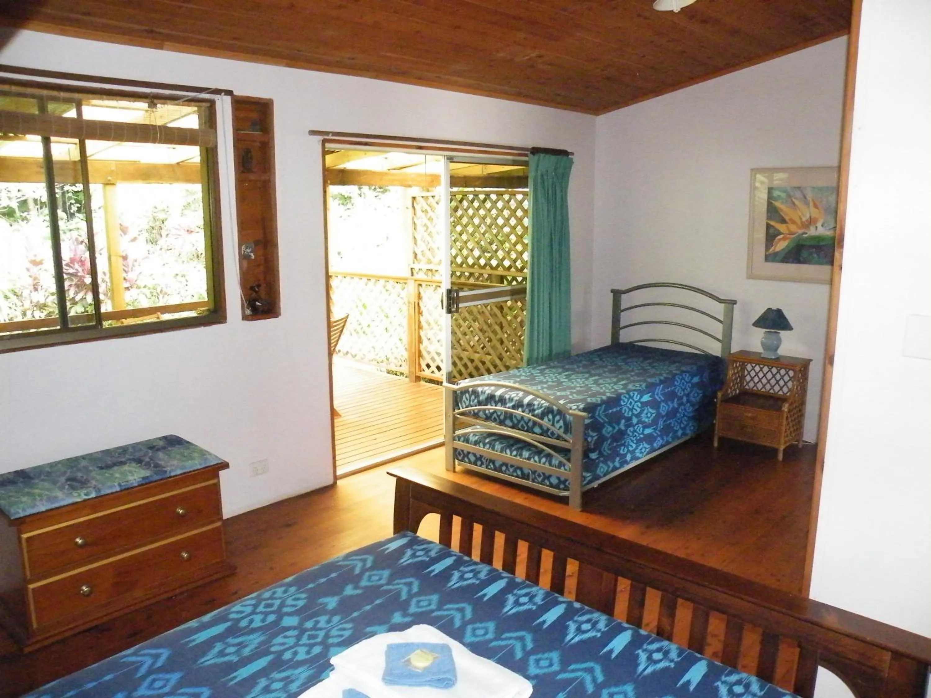 Photo of the whole room, Bed in Epiphyte B & B