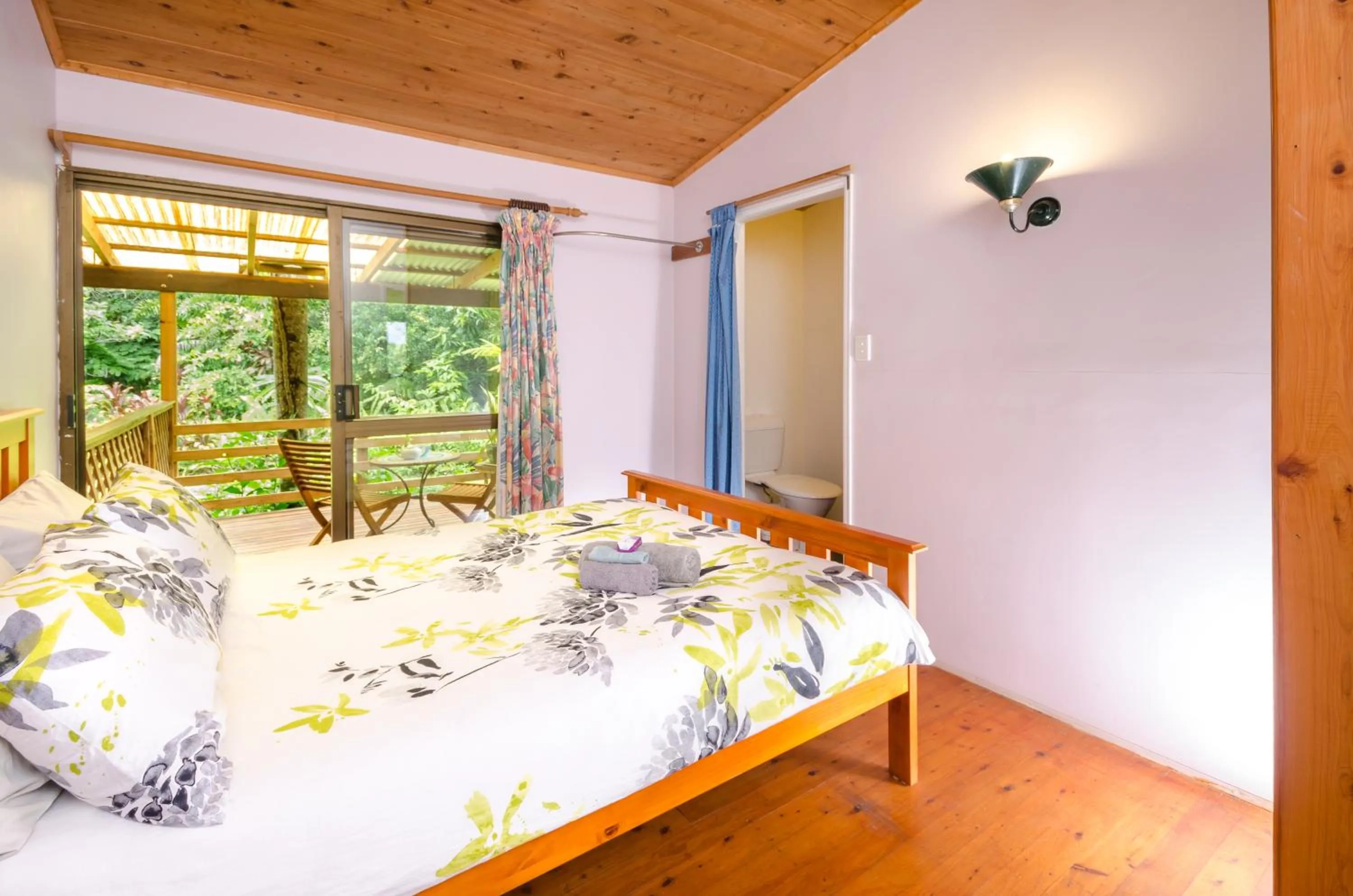 Bedroom, Bed in Epiphyte B & B