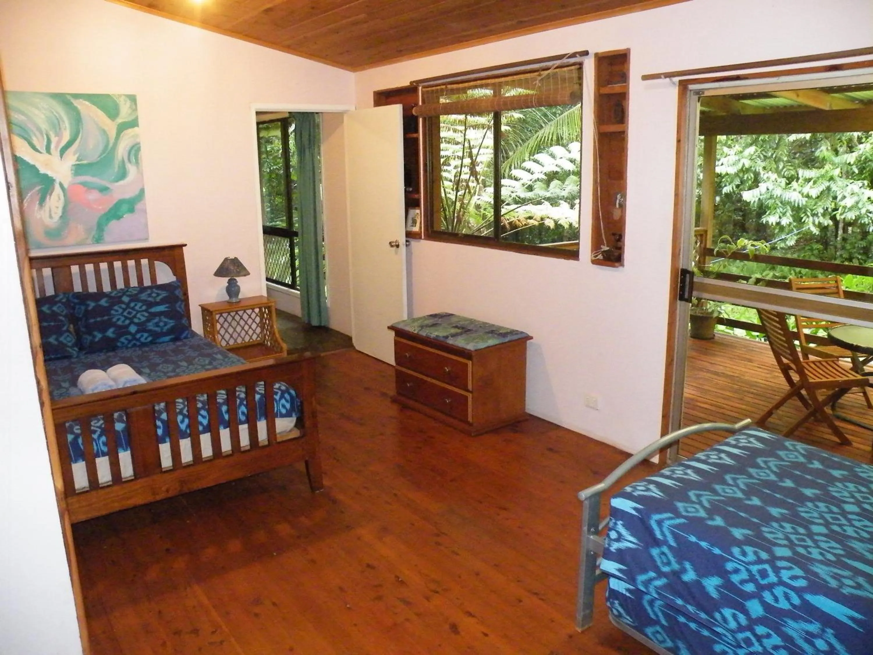 Photo of the whole room, Bed in Epiphyte B & B