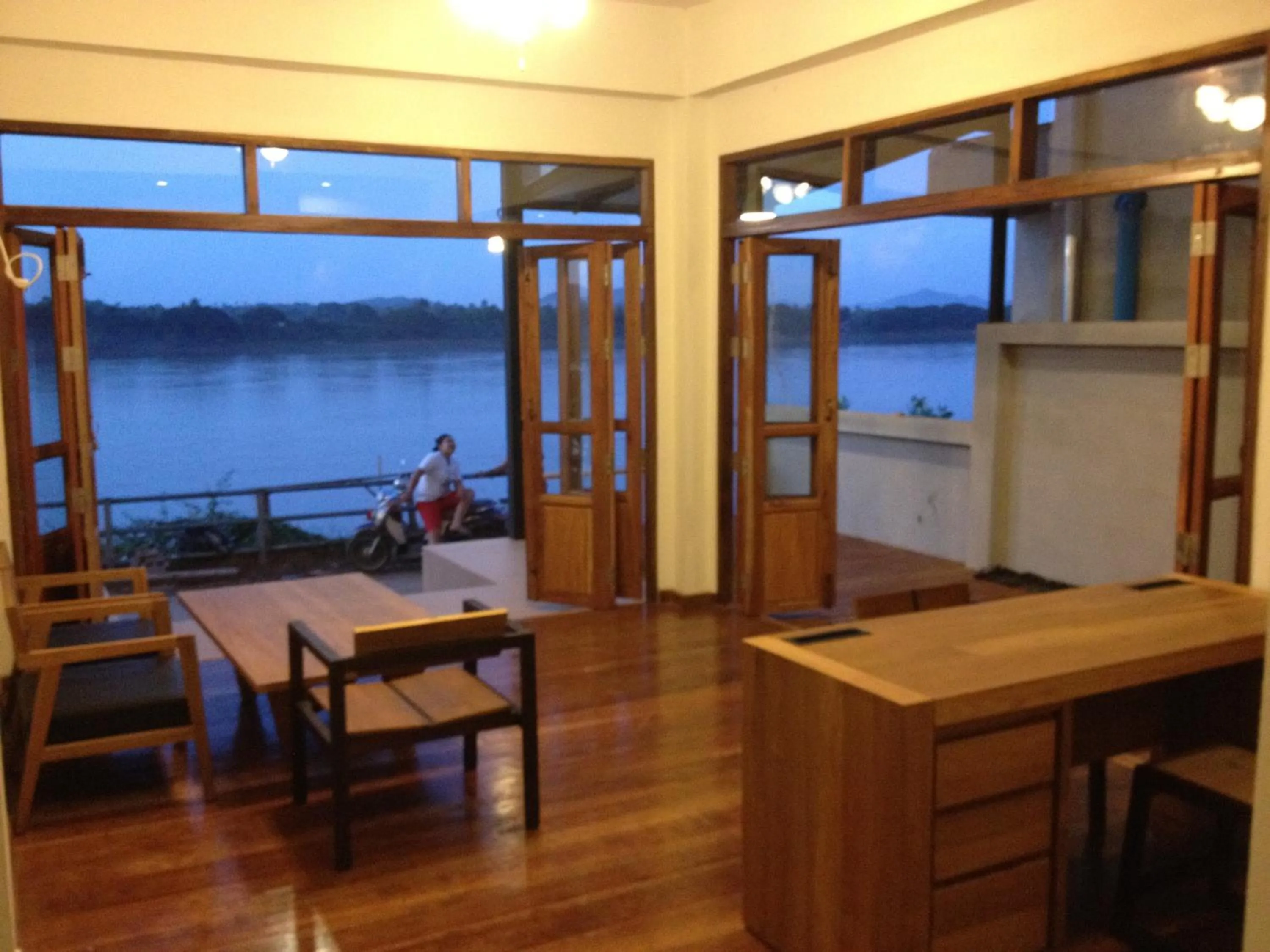 Norn Nab Dao Rimkhong