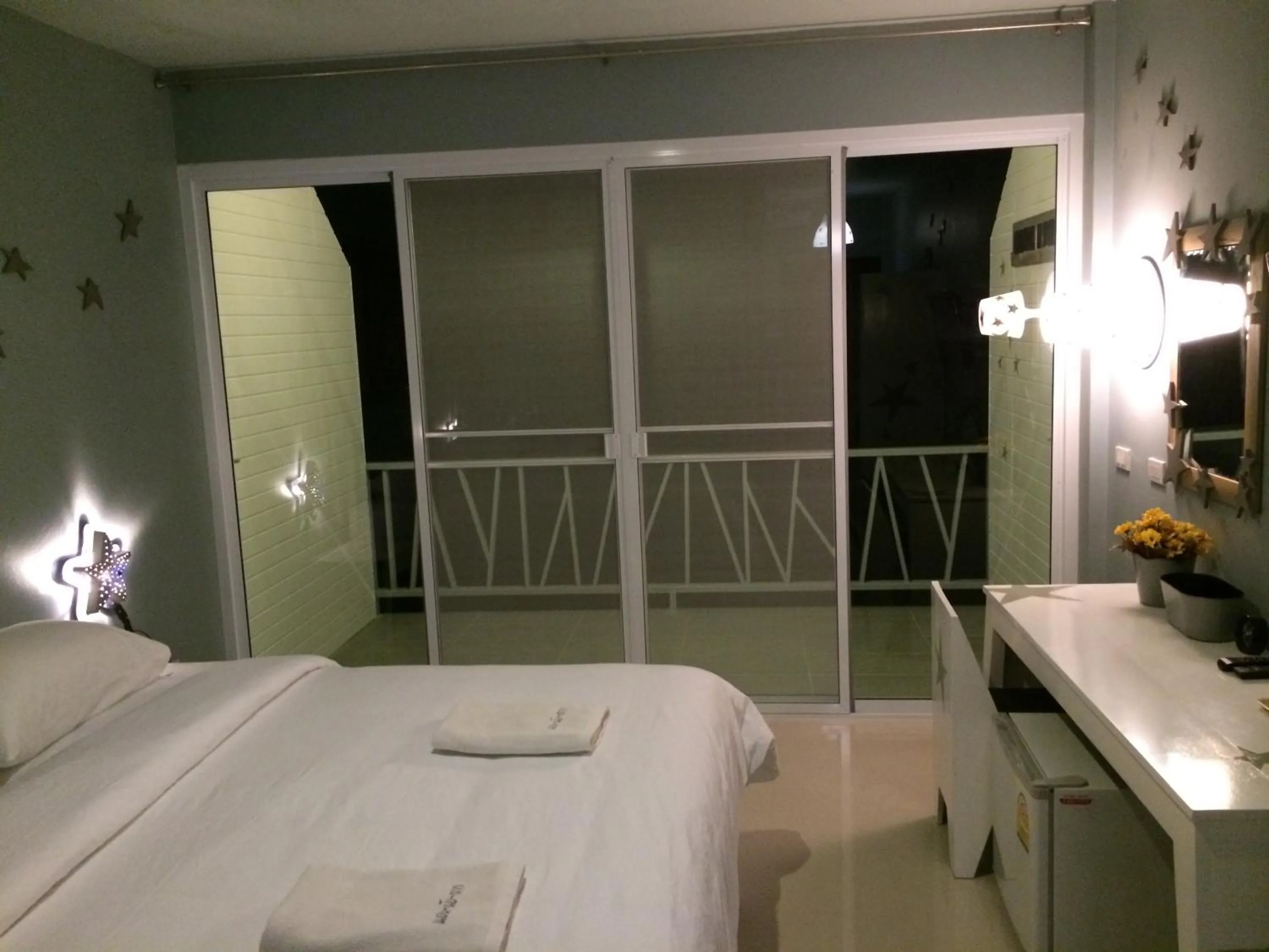 Bed in Norn Nab Dao RimPhu Resort