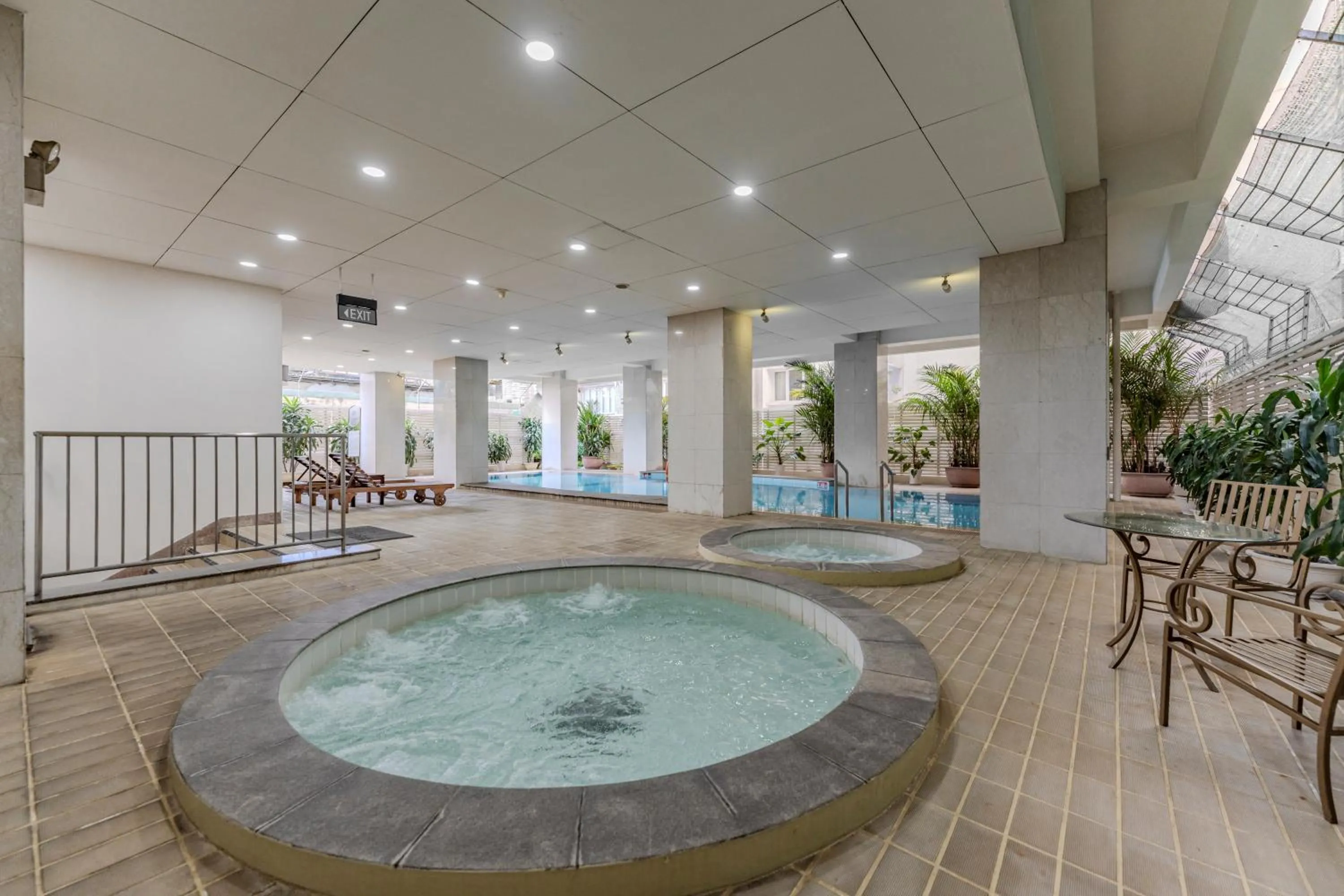 Swimming pool in Garden View Court Suites Ho Chi Minh City