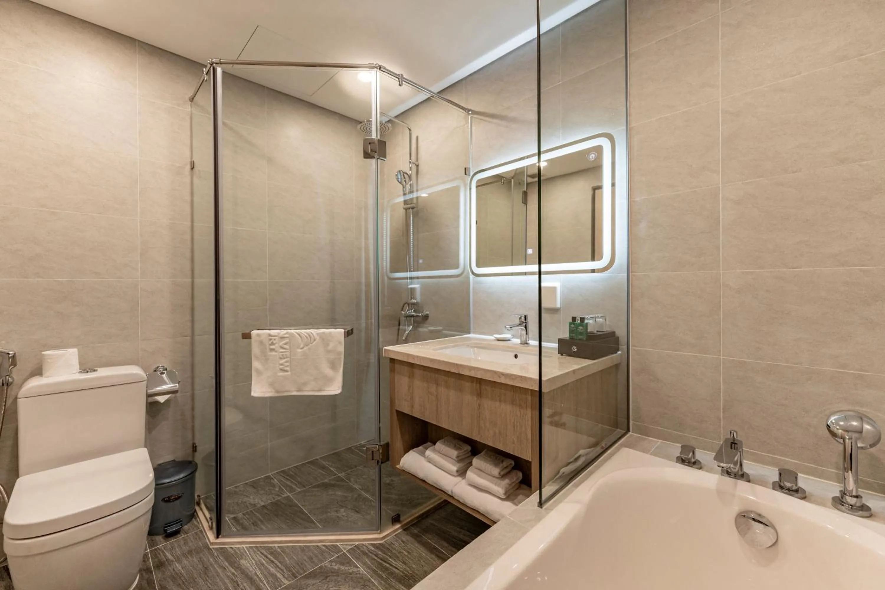 Shower in Garden View Court Suites Ho Chi Minh City