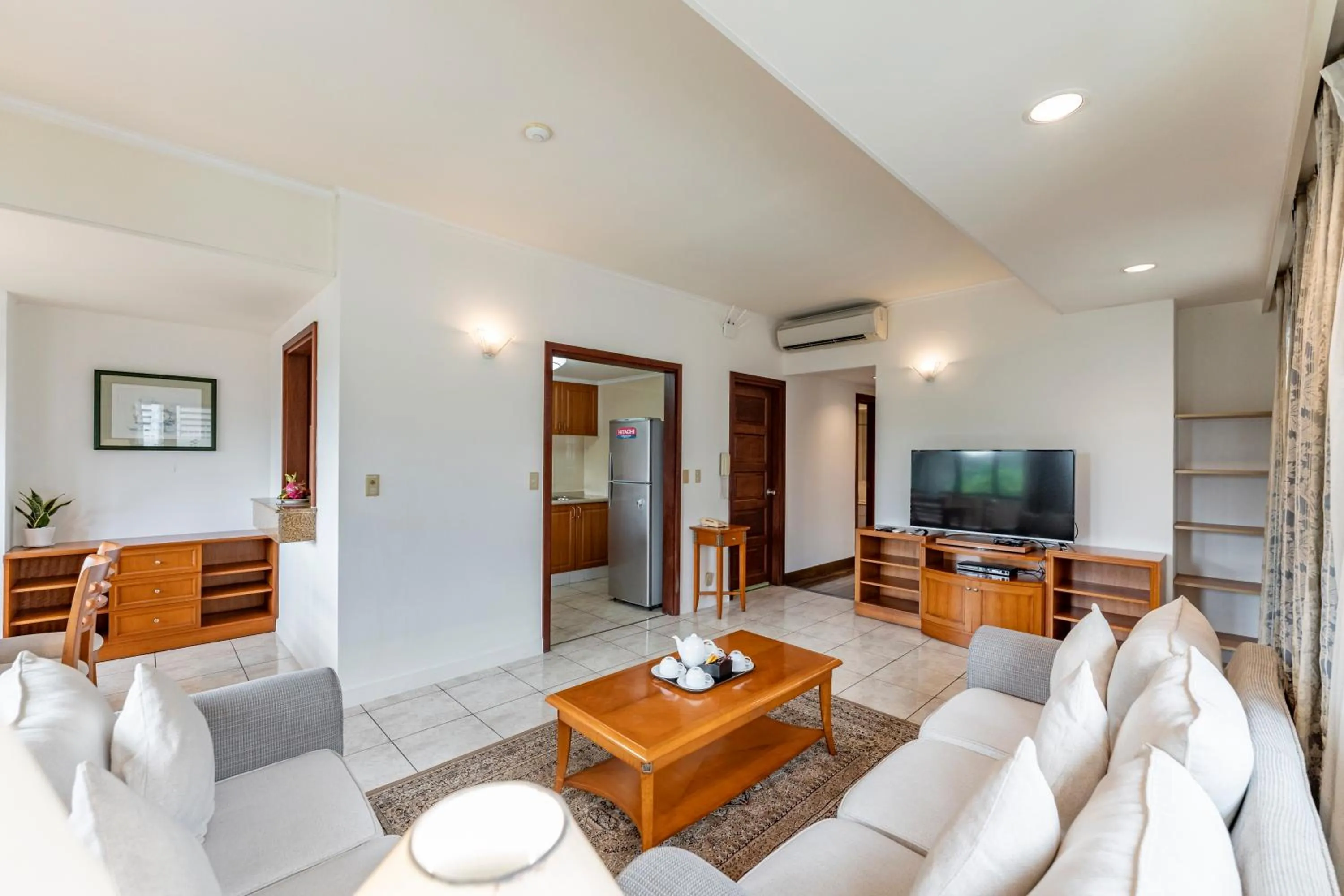 Communal lounge/ TV room in Garden View Court Suites Ho Chi Minh City