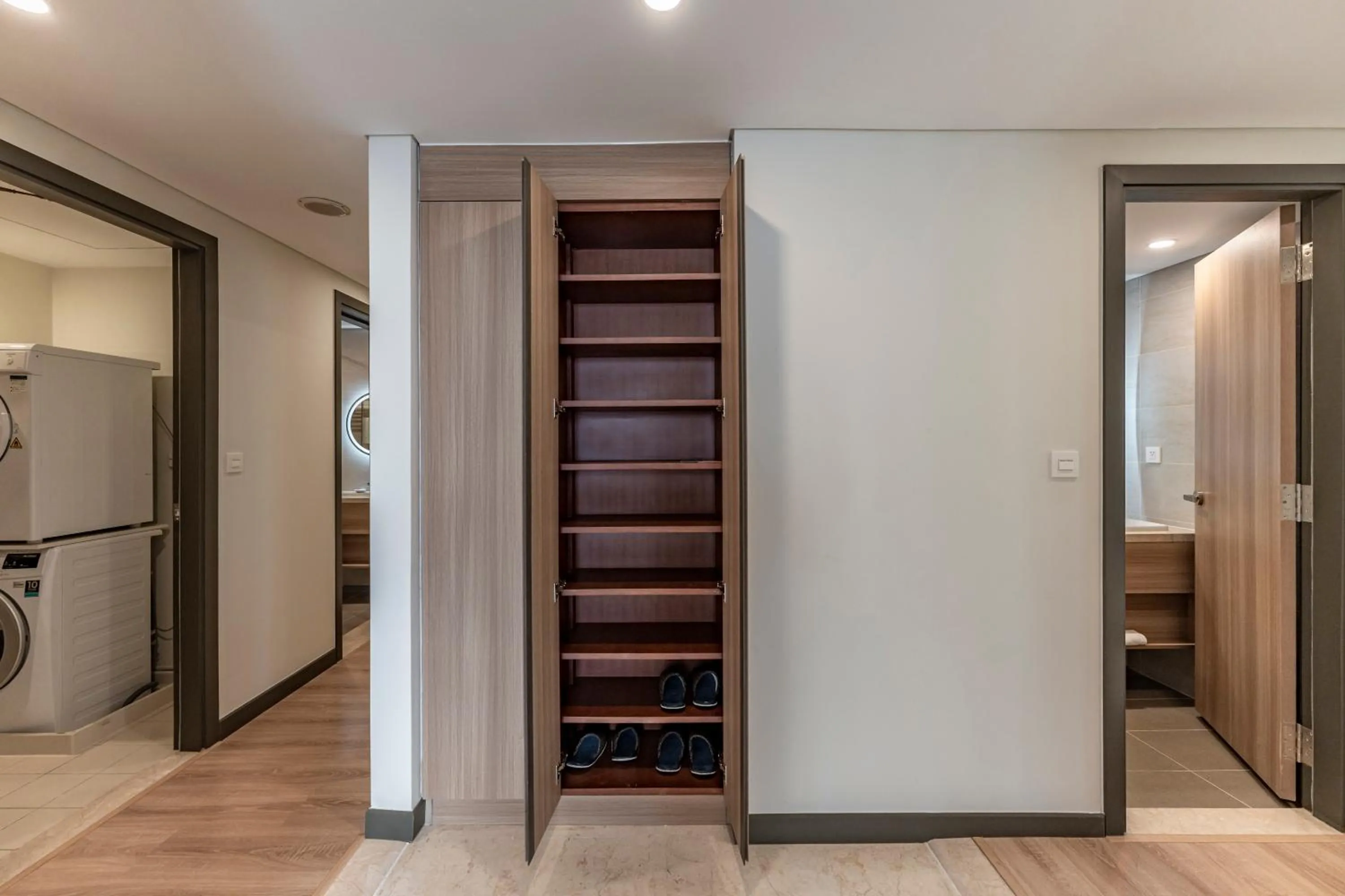 wardrobe in Garden View Court Suites Ho Chi Minh City