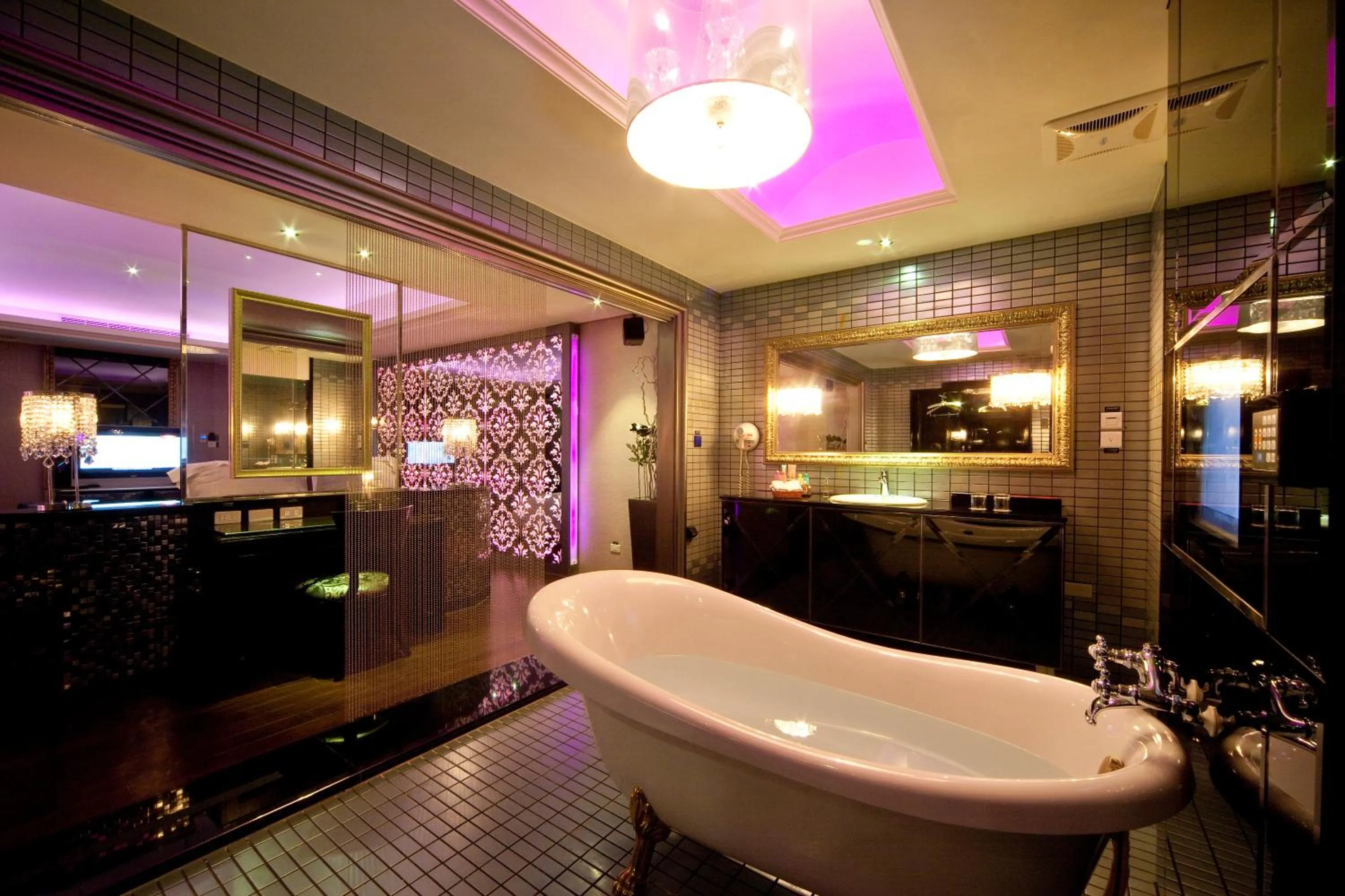 Bathroom in Wego Hotel - Linsen