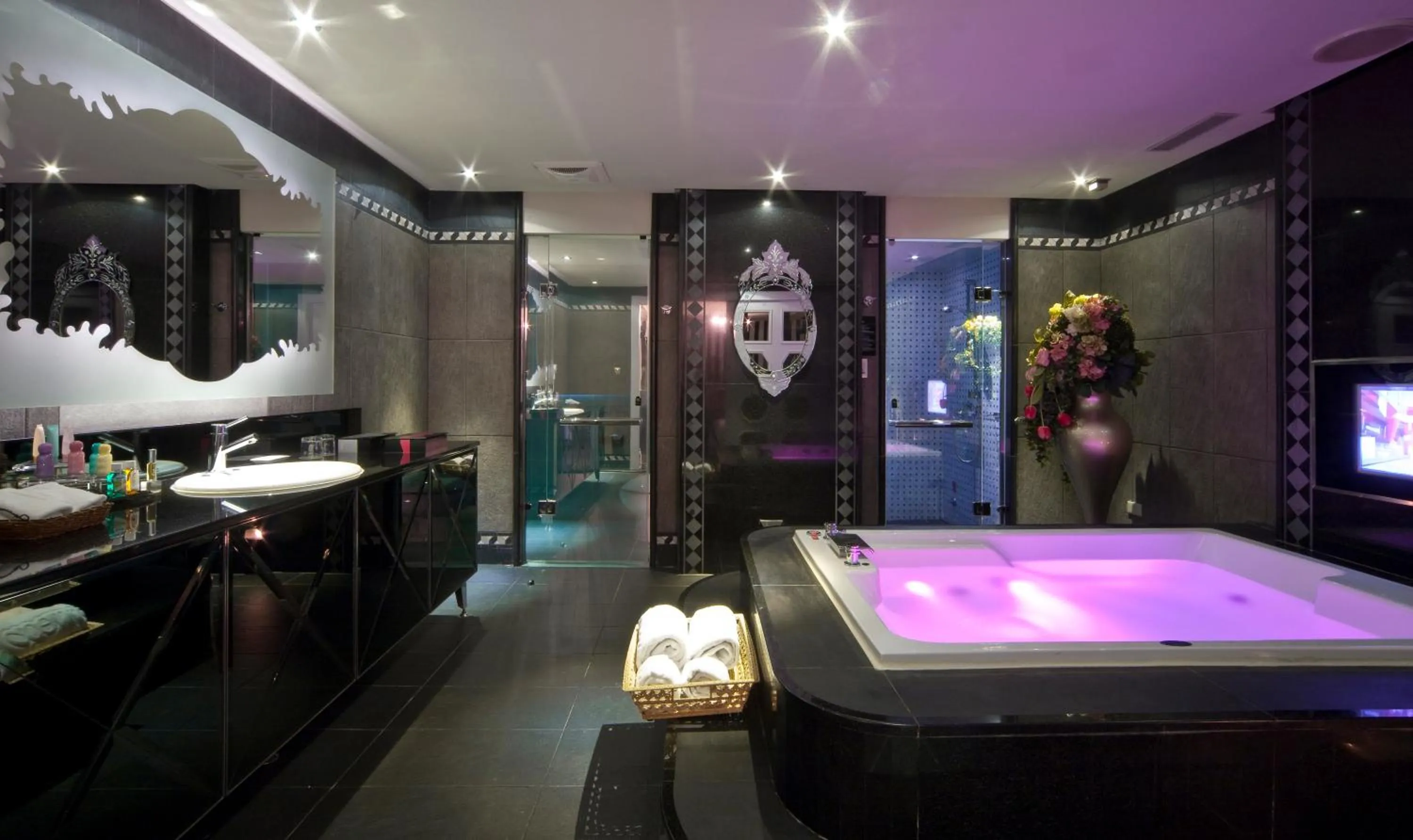 Bathroom in Wego Hotel - Linsen