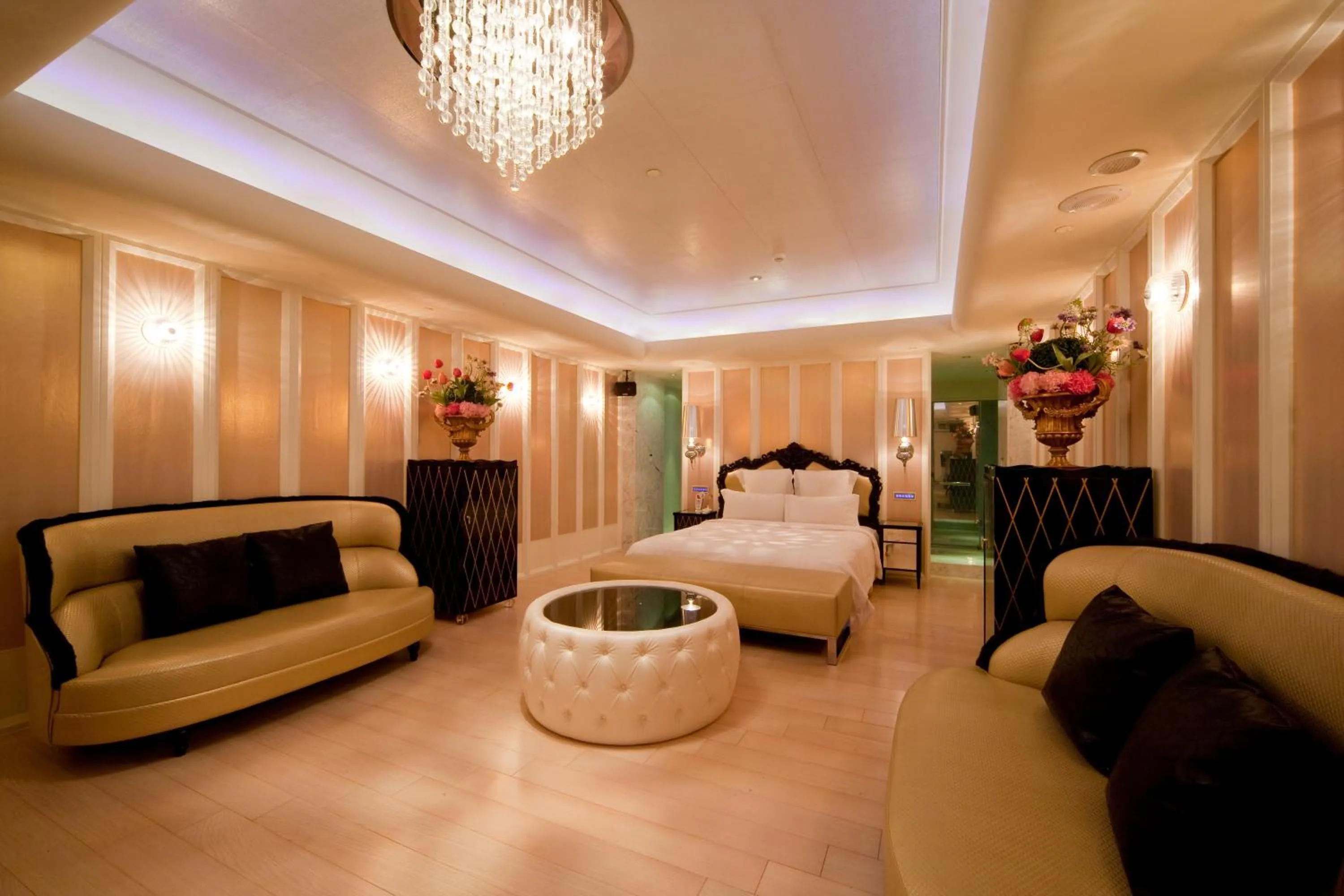 Living room, Bed in Wego Hotel - Linsen