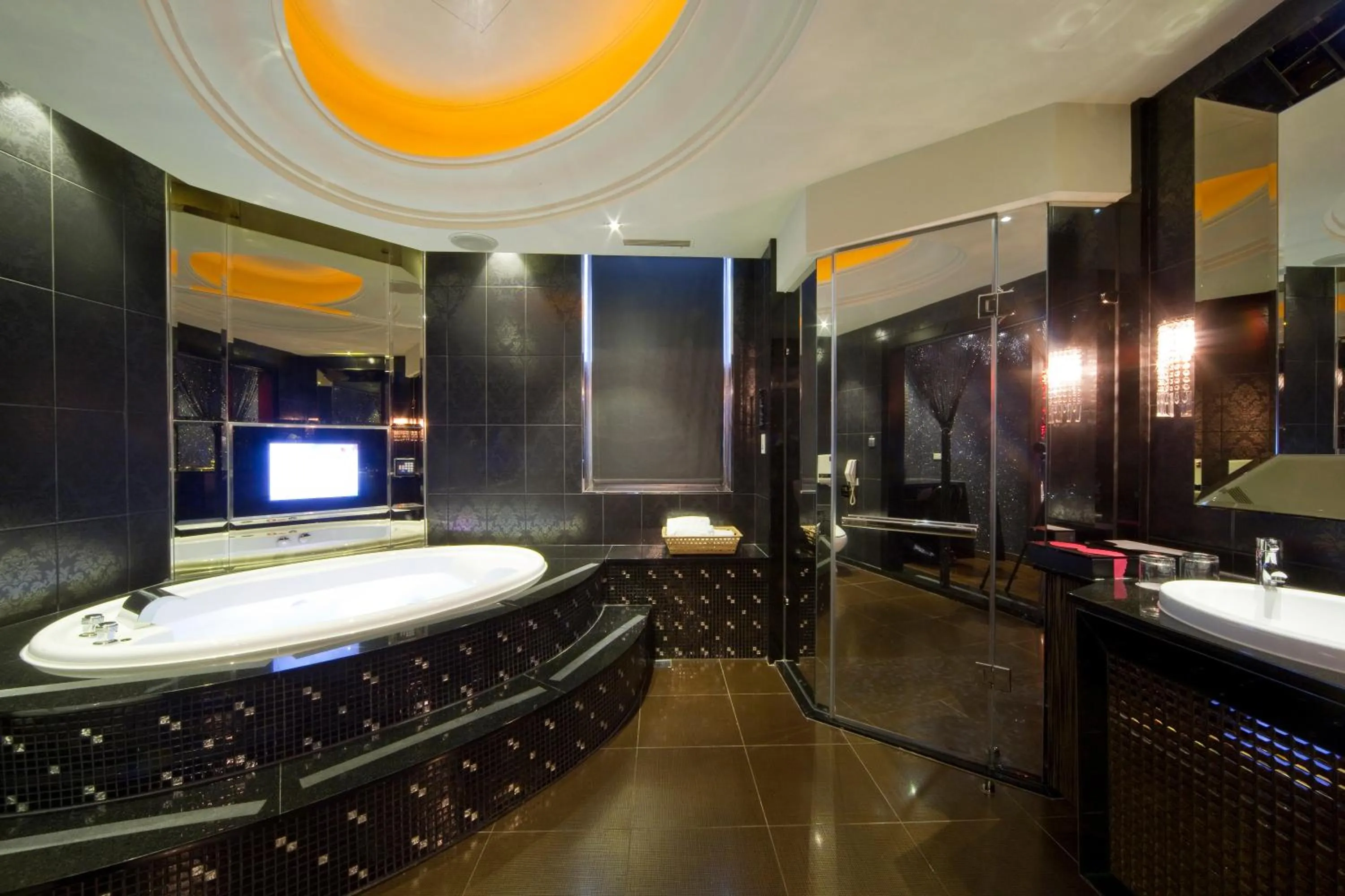 Shower in Wego Hotel - Linsen