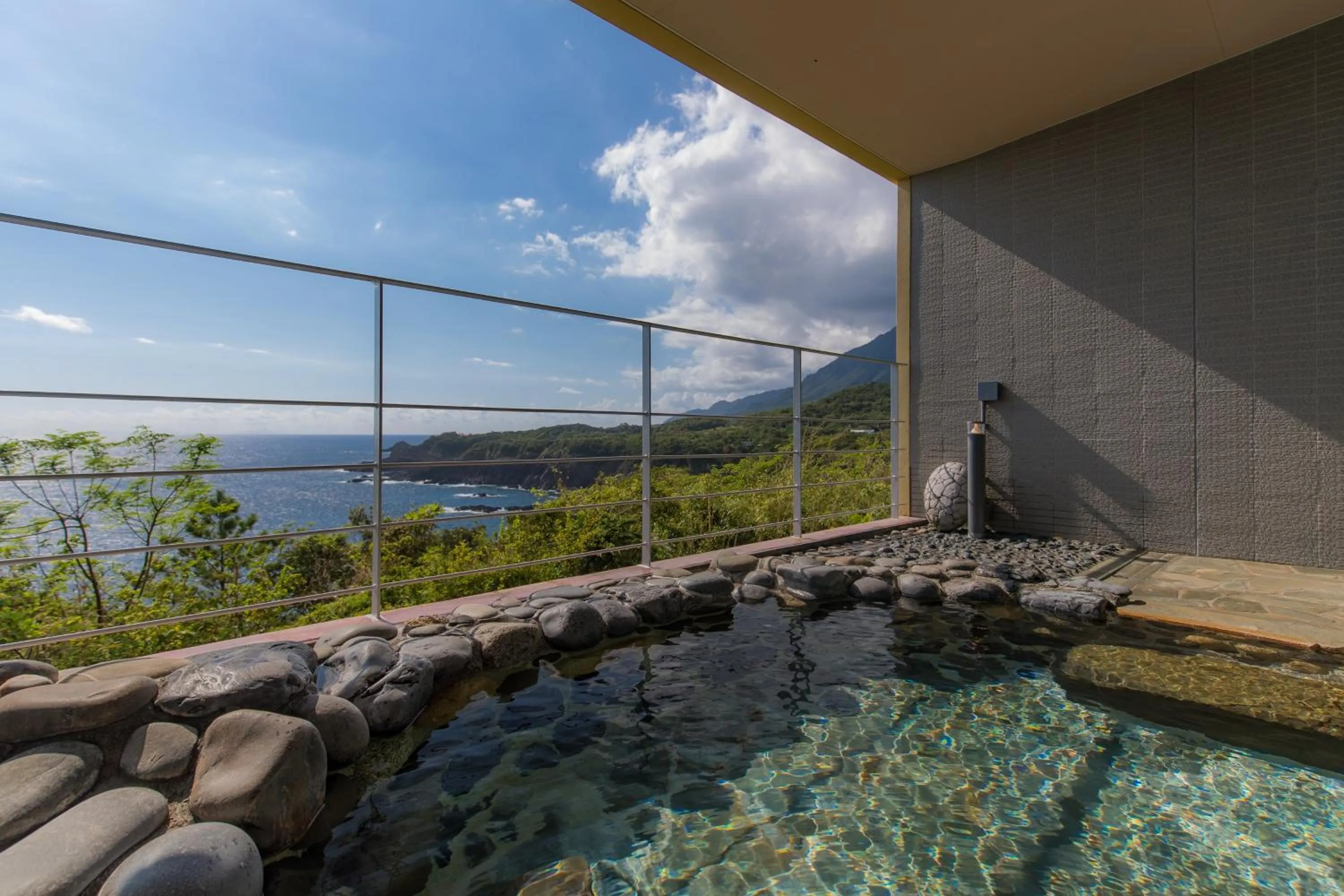 Hot Spring Bath in samana hotel Yakushima