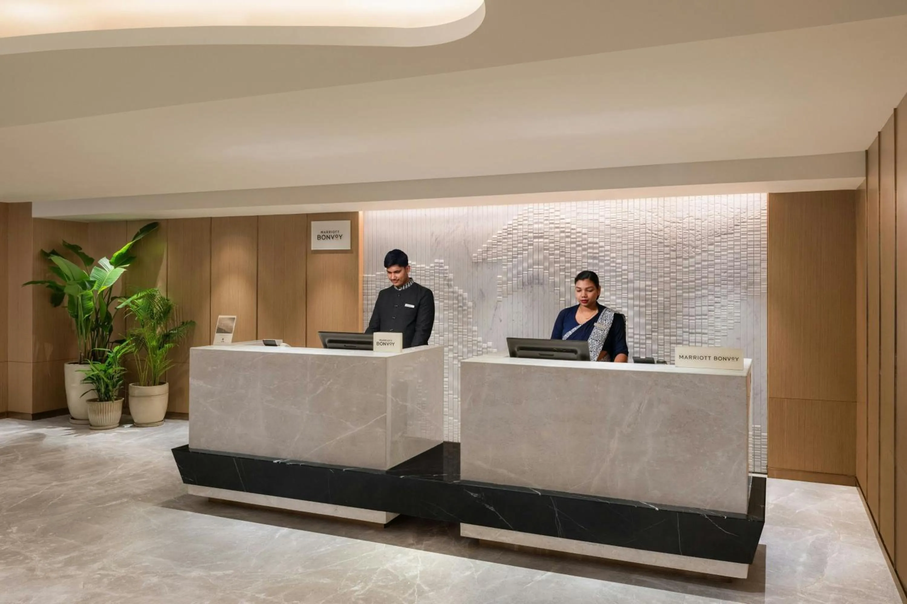 Lobby or reception in Courtyard by Marriott Bhopal