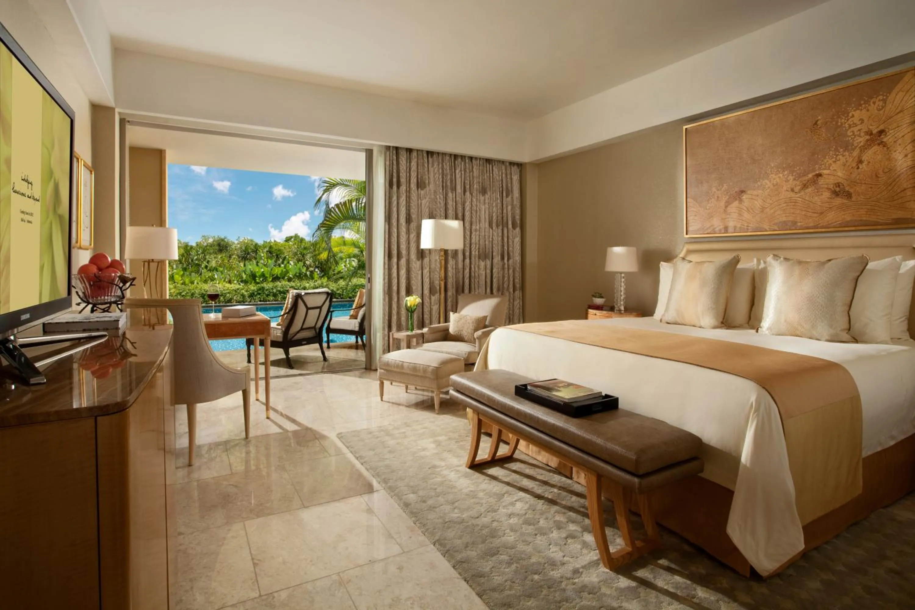Bedroom, Bed in Mulia Resort