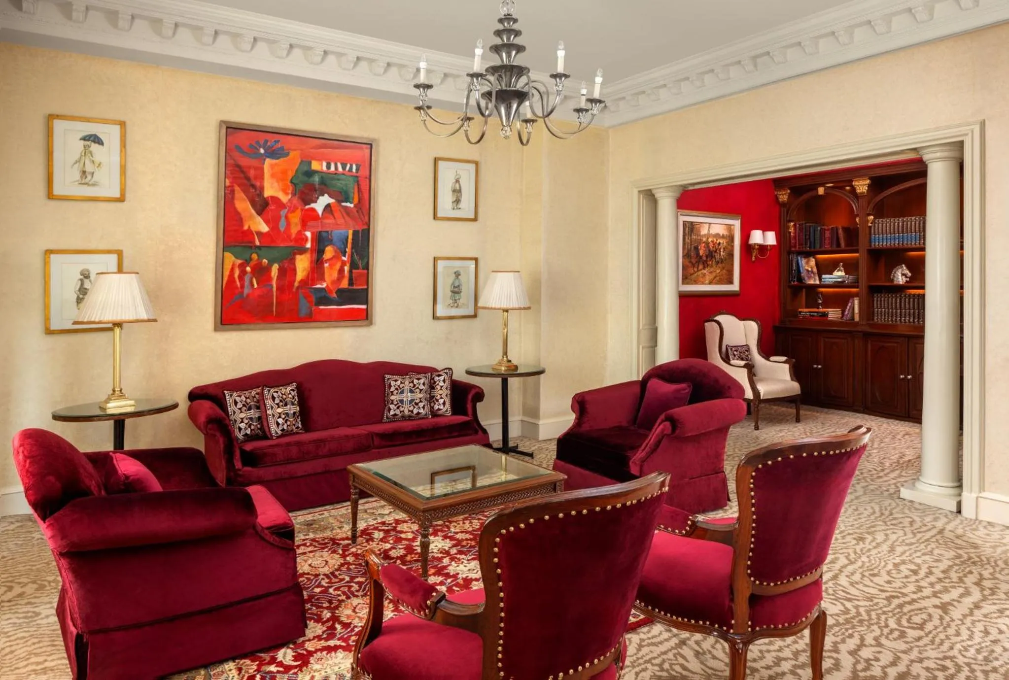 Living room in ITC Windsor, a Luxury Collection Hotel, Bengaluru