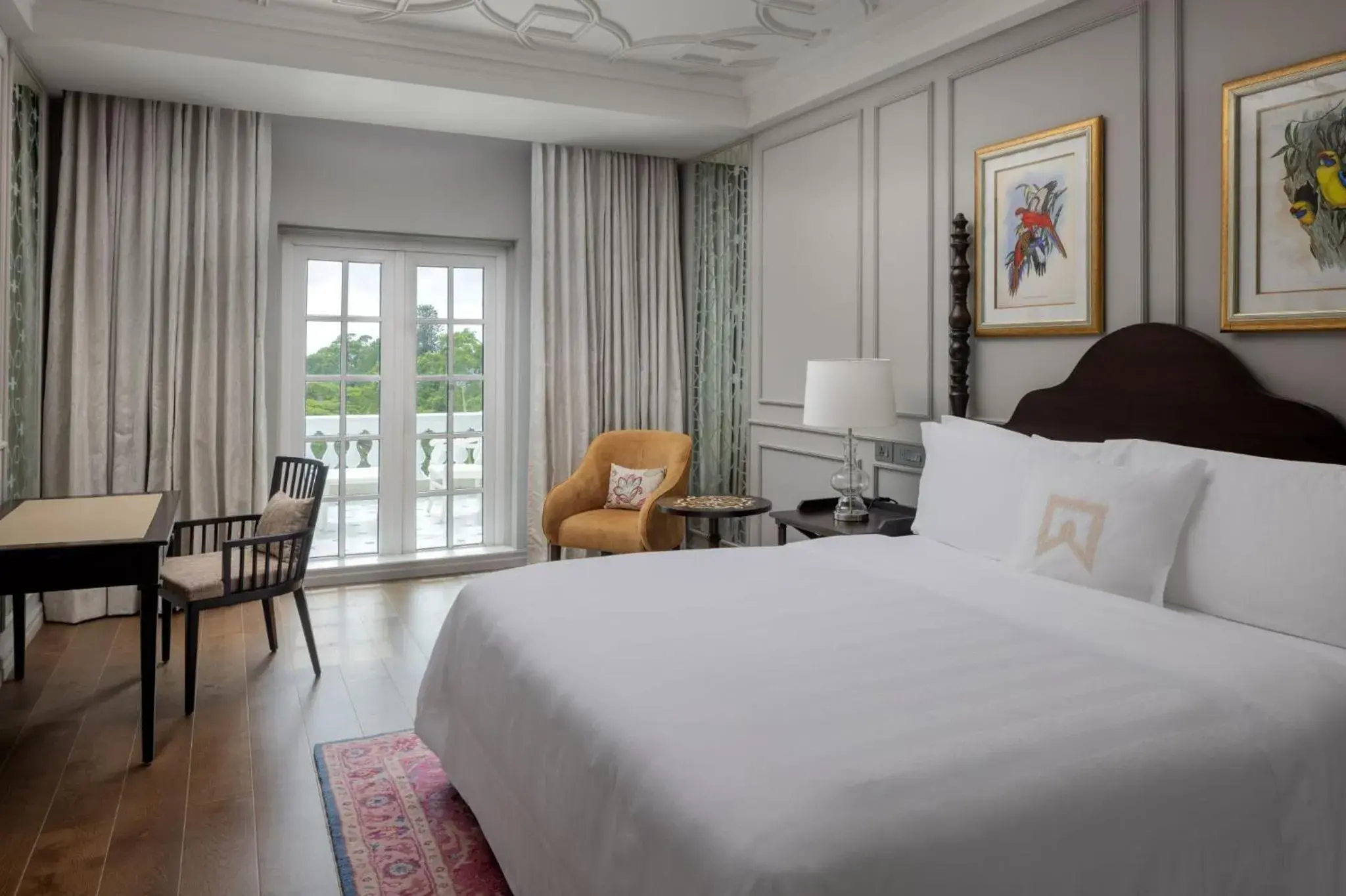 Manor Exclusive Queen Room - single occupancy - Club Lounge Access in ITC Windsor, a Luxury Collection Hotel, Bengaluru Manor Exclusive Queen Room - single occupancy - Club Lounge Access in ITC Windsor, a Luxury Collection Hotel, Bengaluru