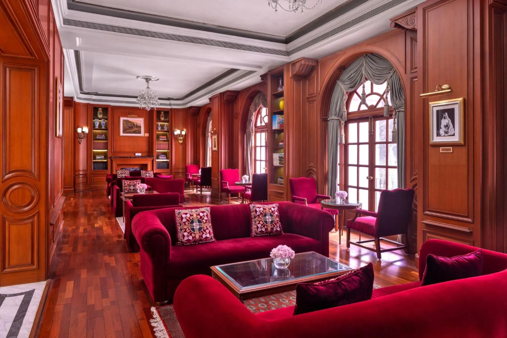 Library in ITC Windsor, a Luxury Collection Hotel, Bengaluru