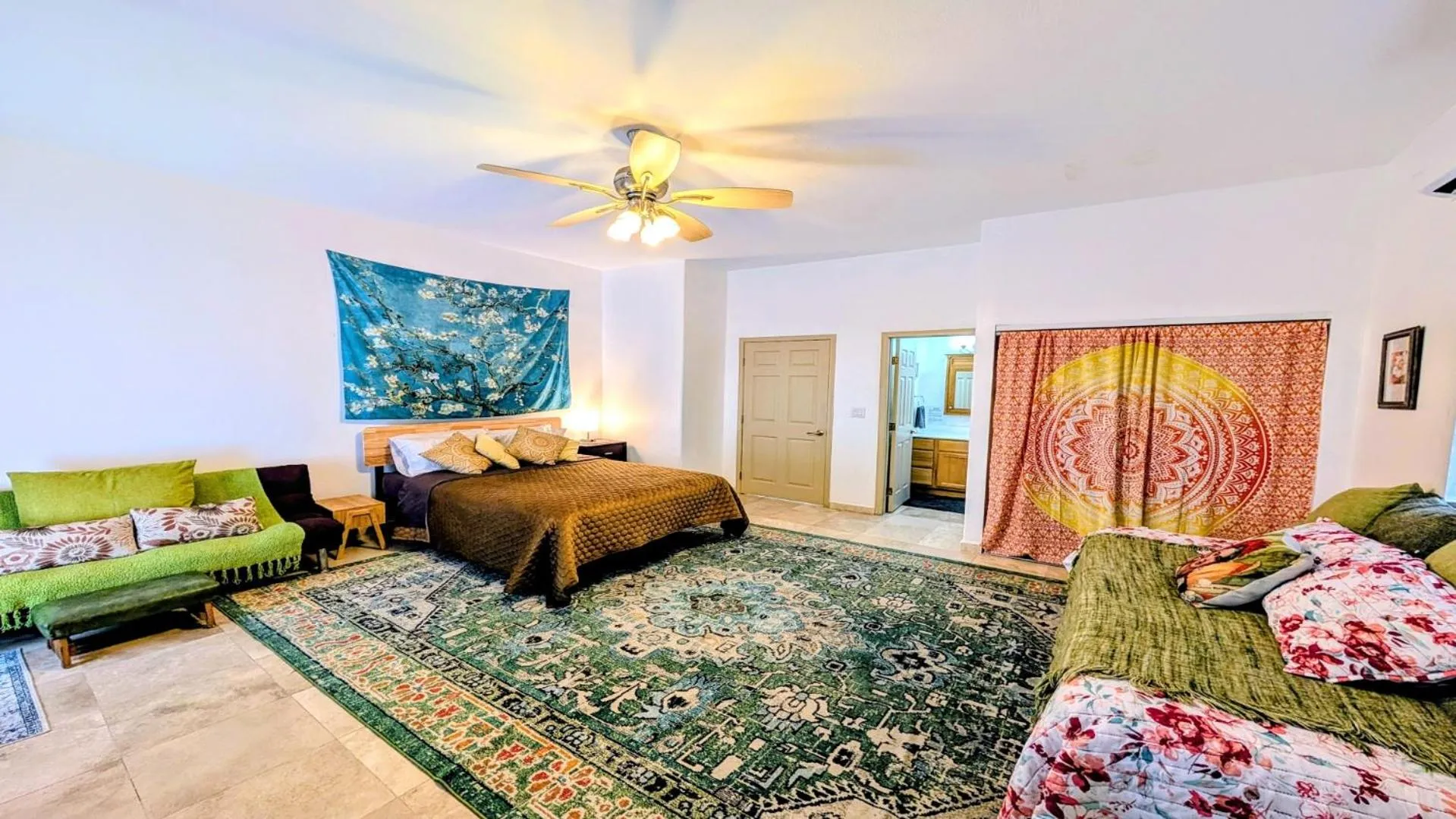 Photo of the whole room, Bed in The Suites at Rocky Point 2